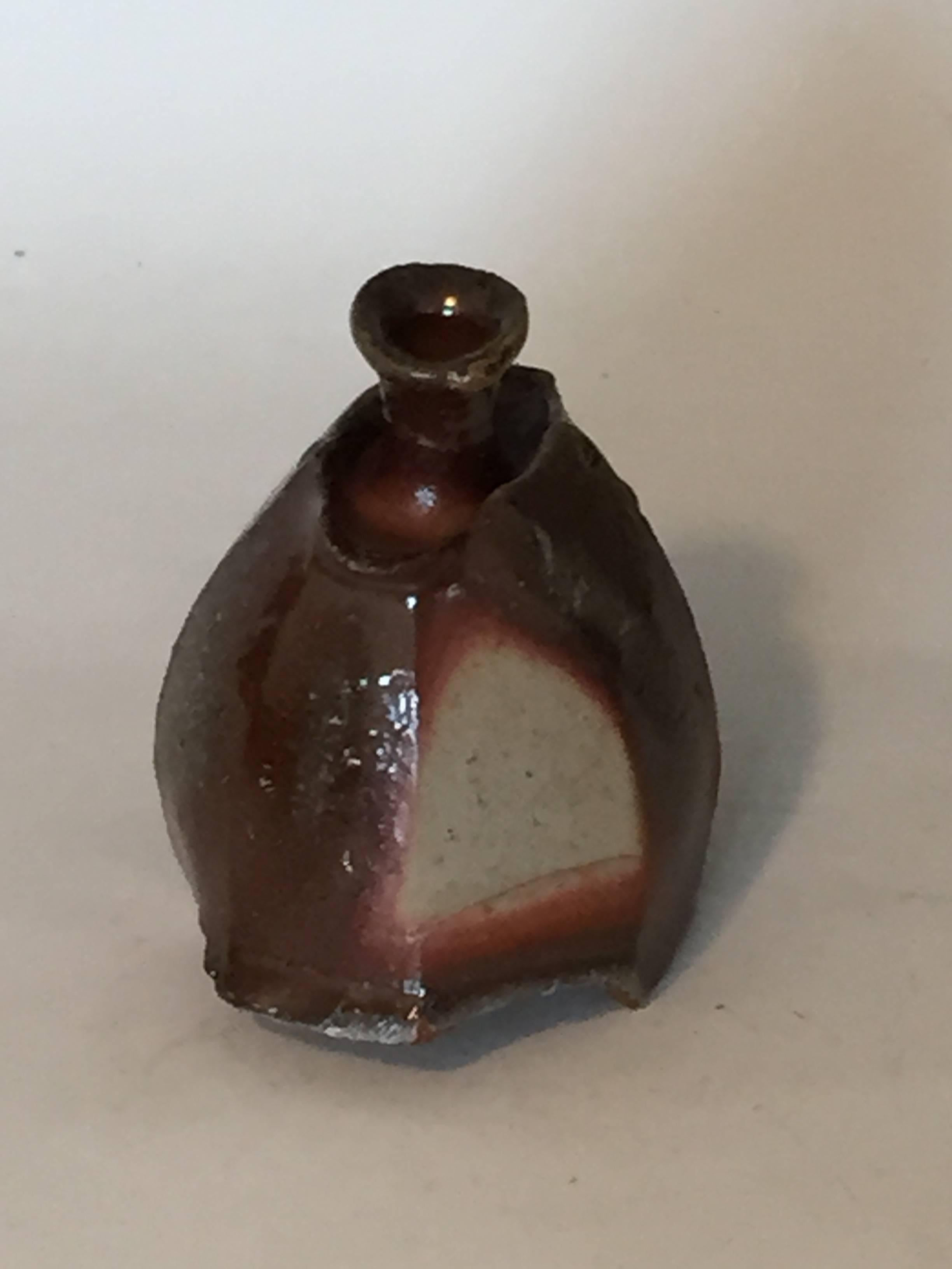 Japanese Contemporary Ceramic Sake Flask by Kakurezaki Ryuichi For Sale