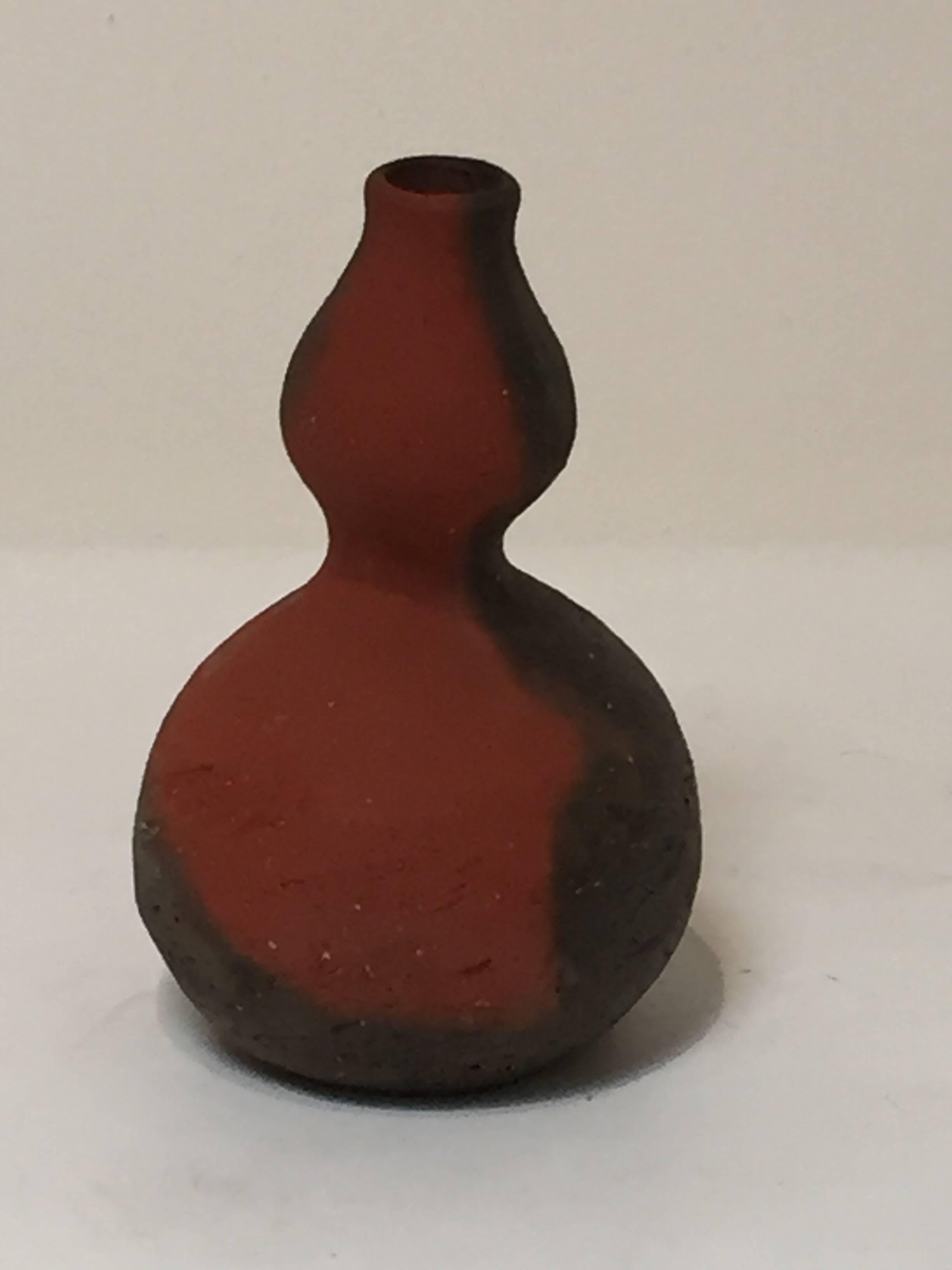 Contemporary Sake Flask by Japanese Potter Osawa Tsuneo In Excellent Condition In Los Angeles, CA