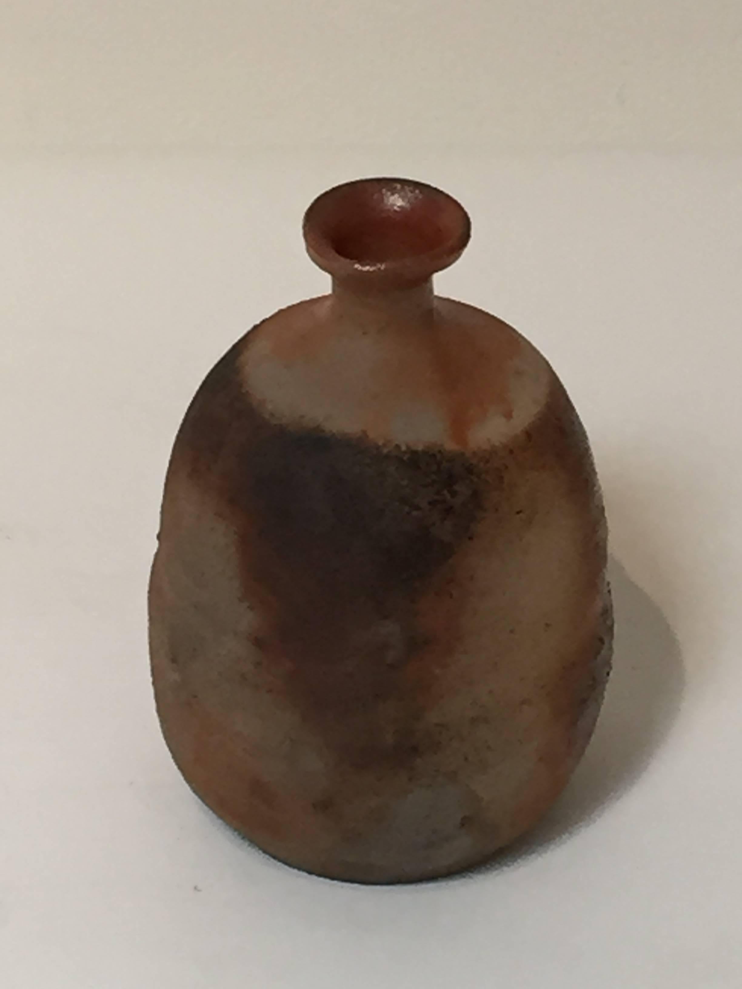 Japanese Contemporary Wood Fired Sake Flask by Bizen Potter Hiroyuki Wakimoto For Sale
