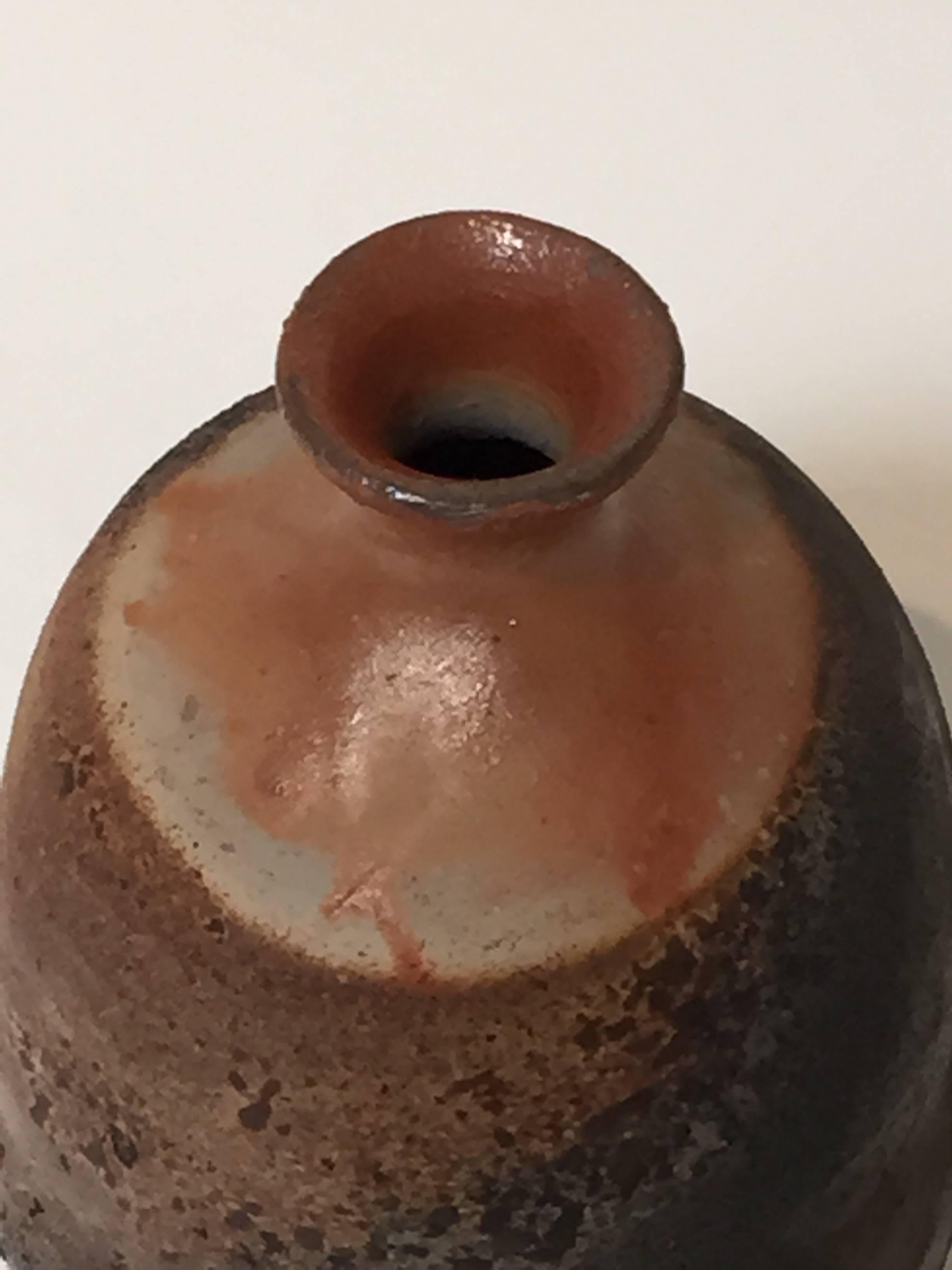 Contemporary Wood Fired Sake Flask by Bizen Potter Hiroyuki Wakimoto In Excellent Condition For Sale In Los Angeles, CA