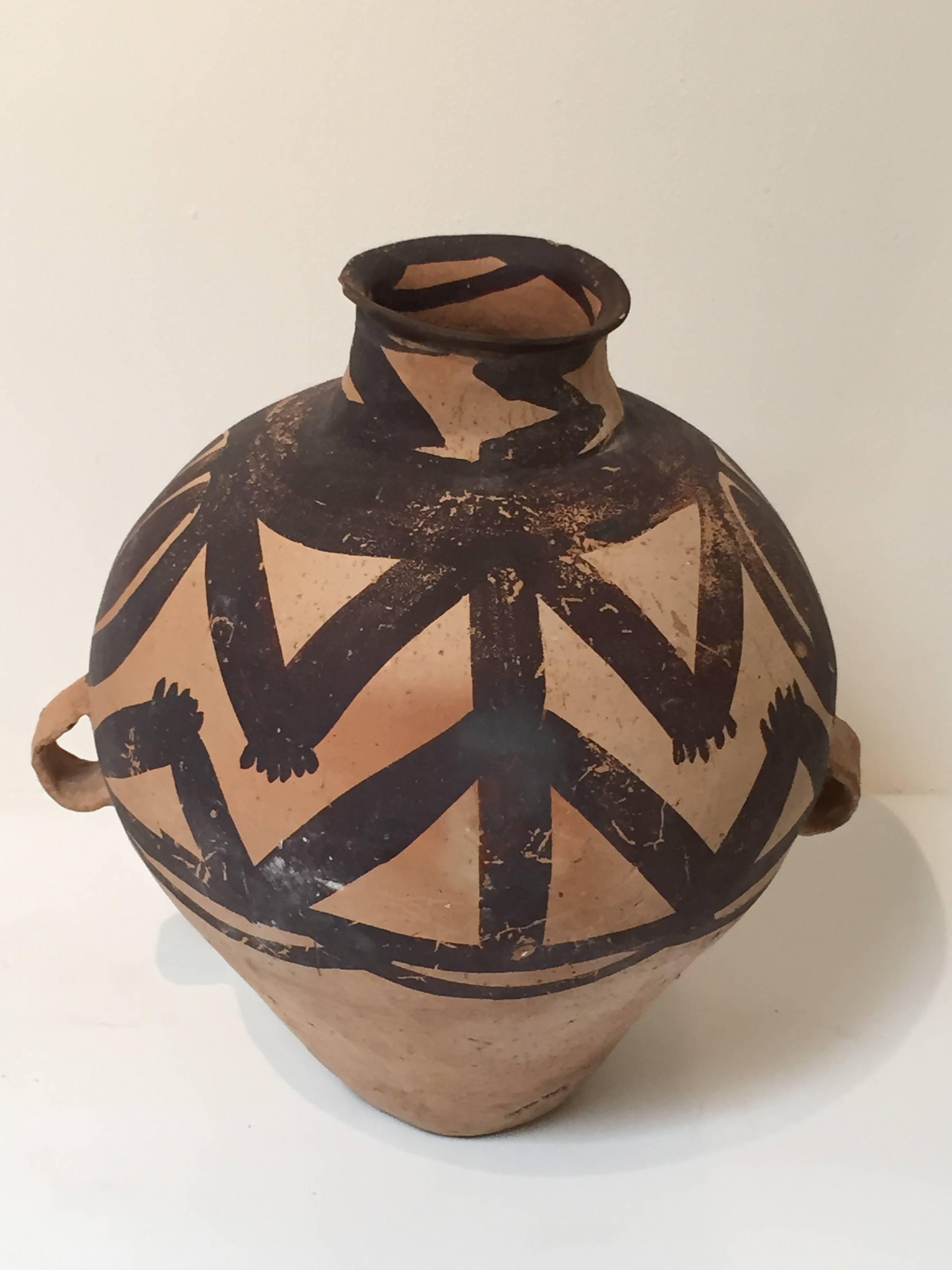 2nd Century BC Chinese Neolithic Pot with Pigments In Good Condition In Los Angeles, CA