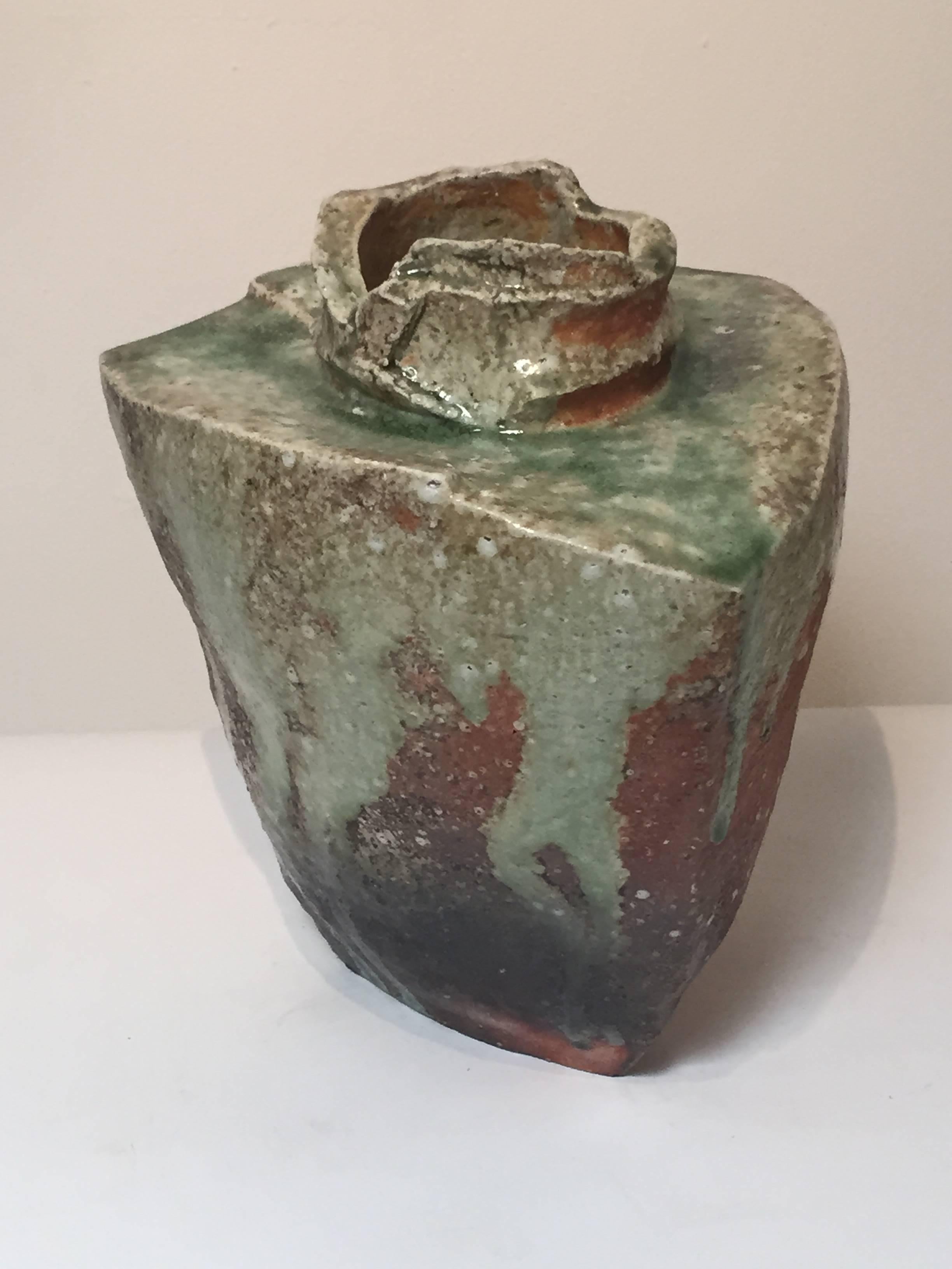 Contemporary Japanese Ceramic Vase by Fujioka Shuhei In Excellent Condition For Sale In Los Angeles, CA