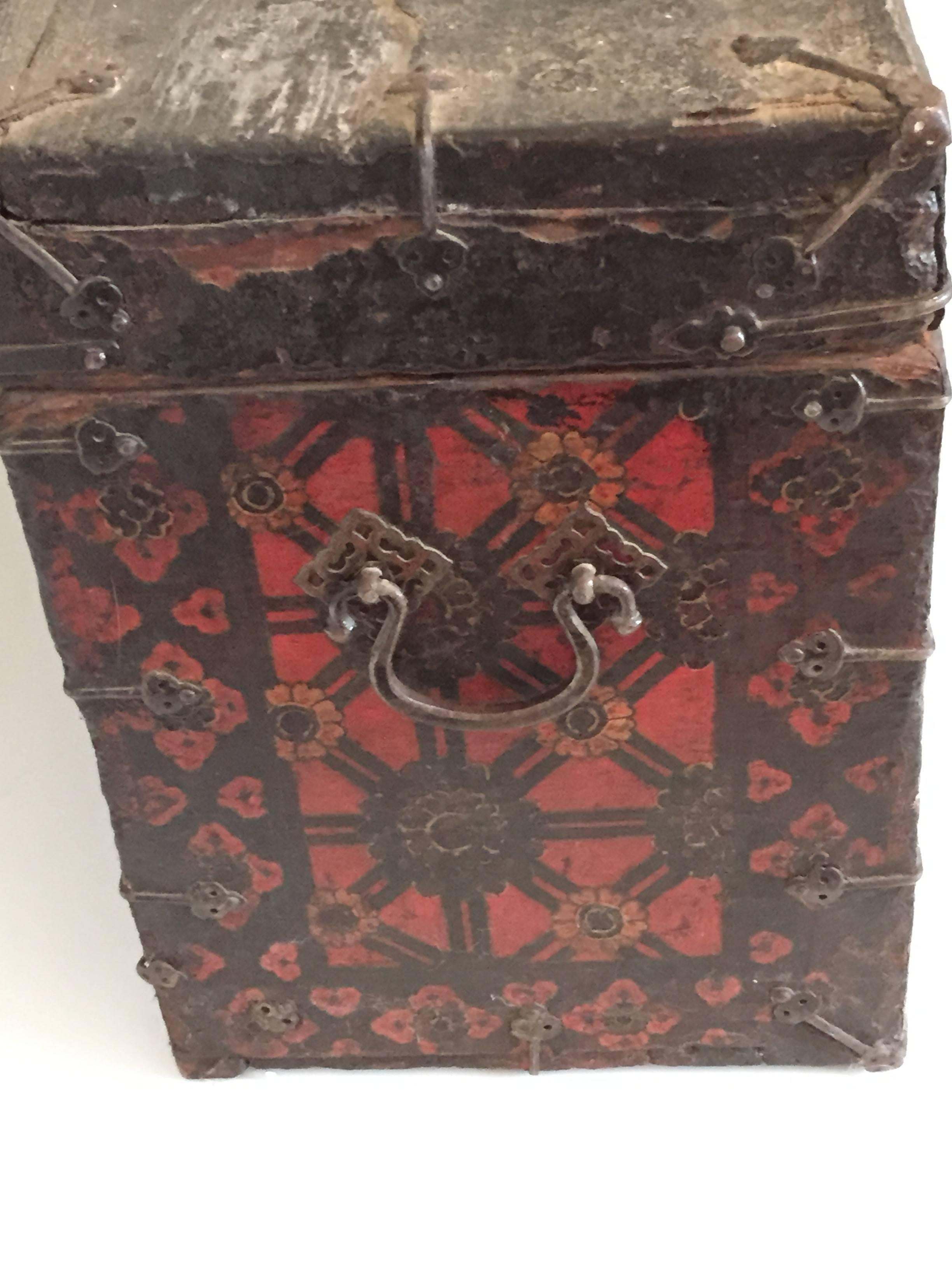 19th Century Painted Tibetan Trunk In Good Condition In Los Angeles, CA