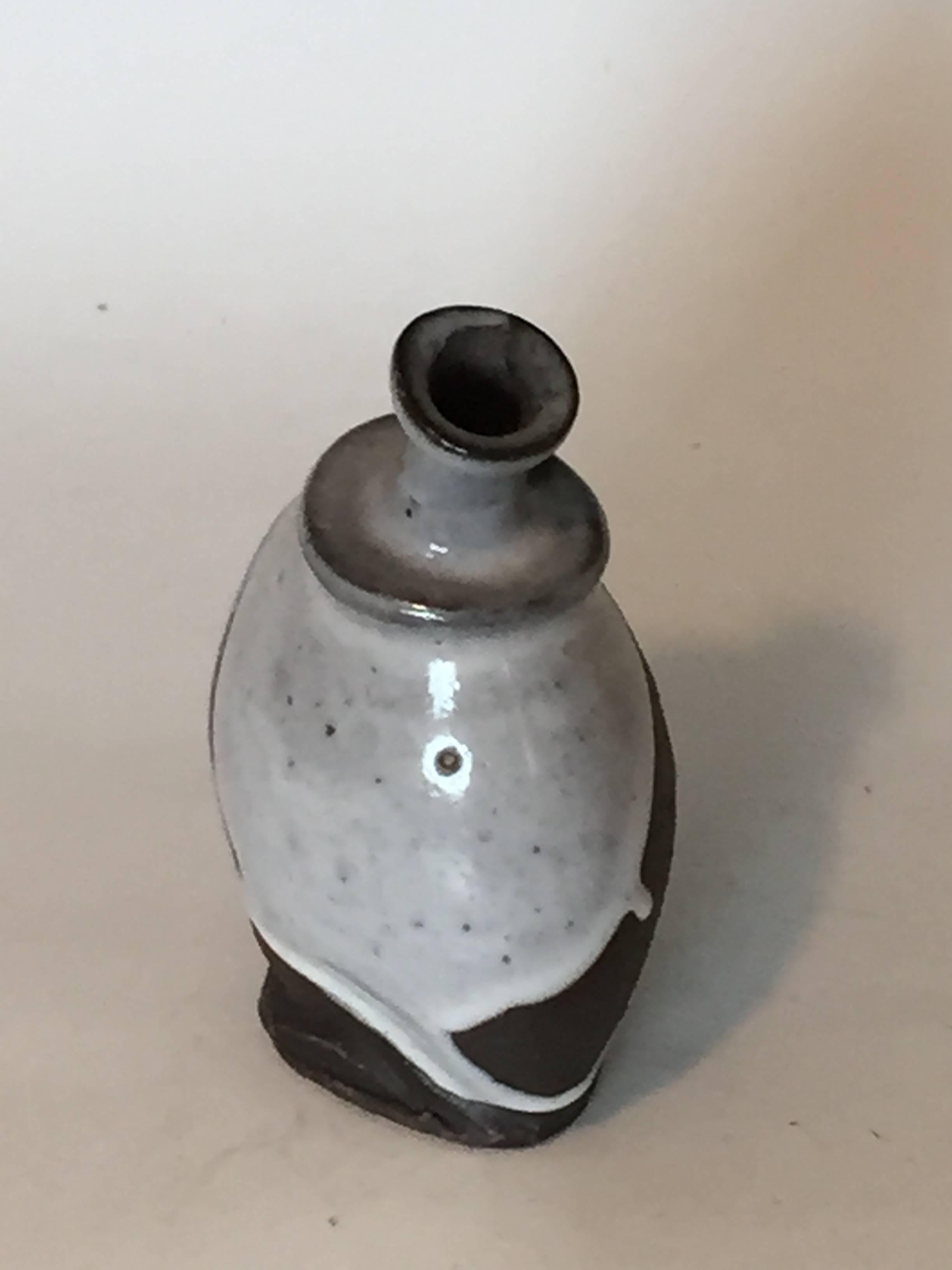 Ceramic Contemporary Japanese Sake Bottle by Kakurezaki Ryuichi For Sale