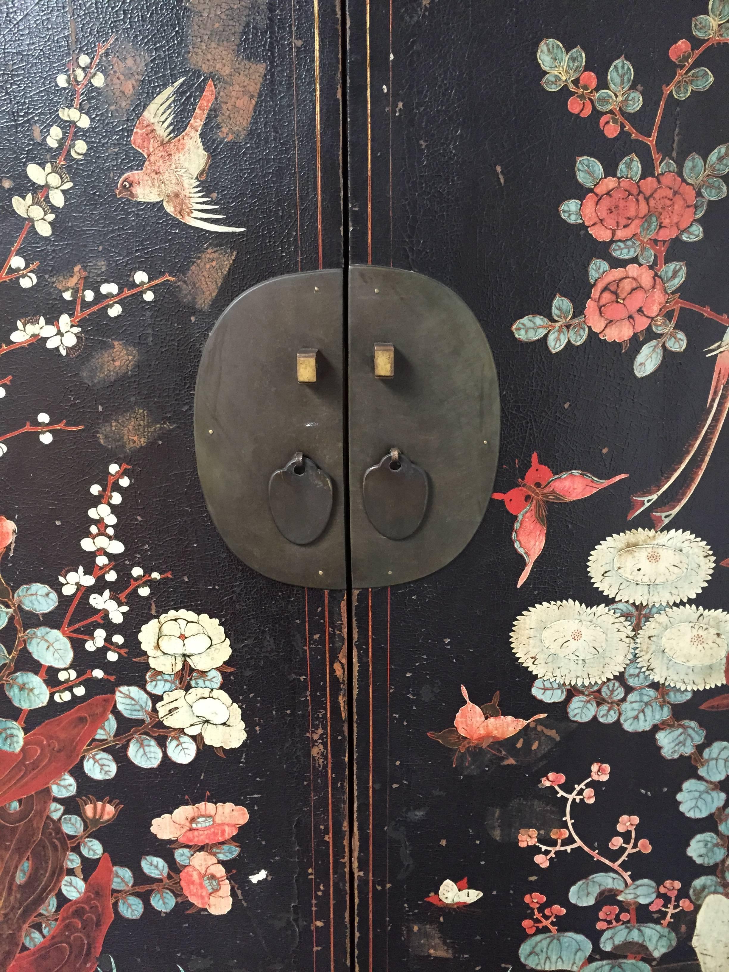 Early 20th Century Chinese Wedding Cabinet For Sale 4