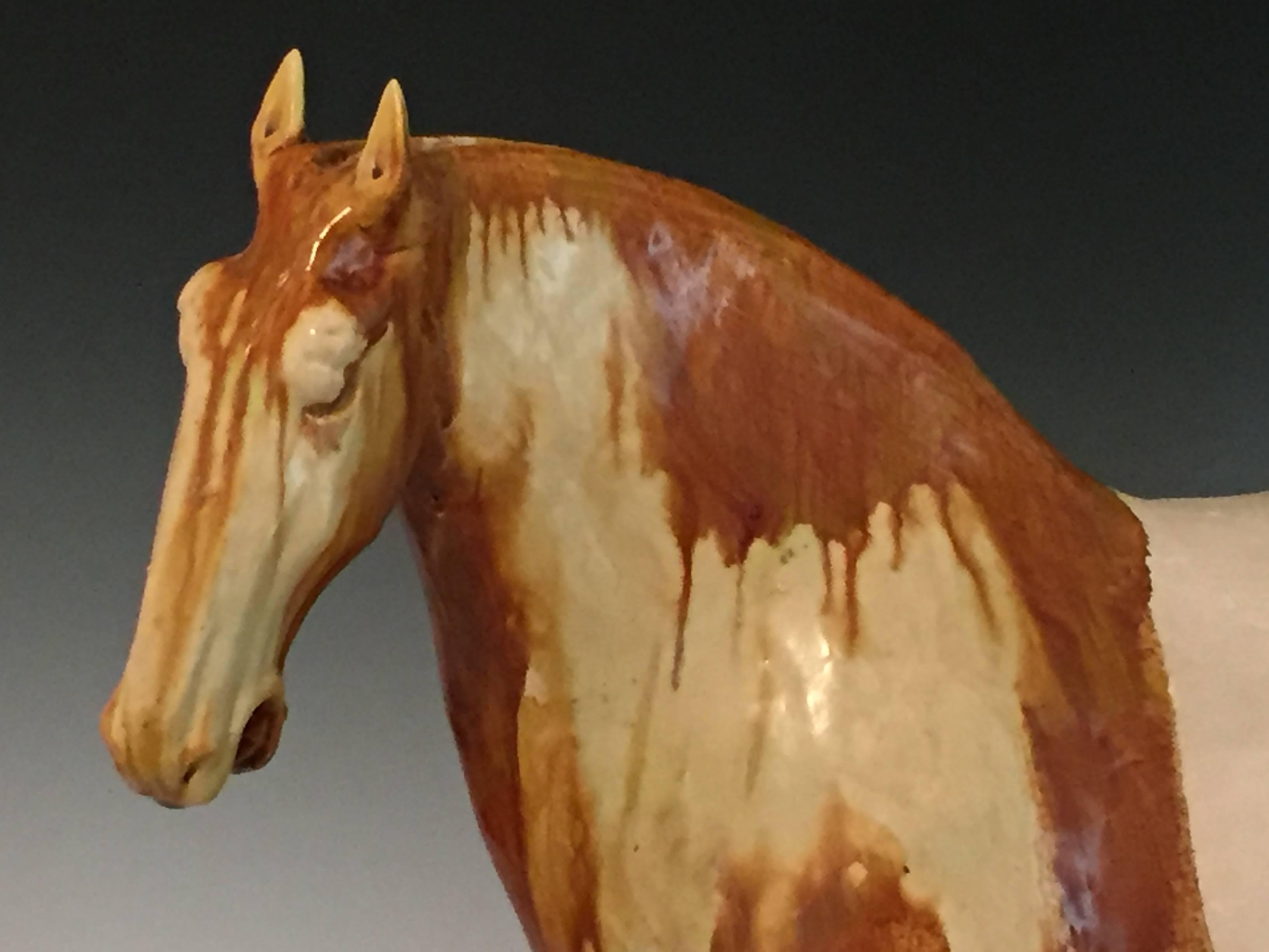  8th Century Tang Dynasty Amber Glazed Horse In Good Condition For Sale In Los Angeles, CA