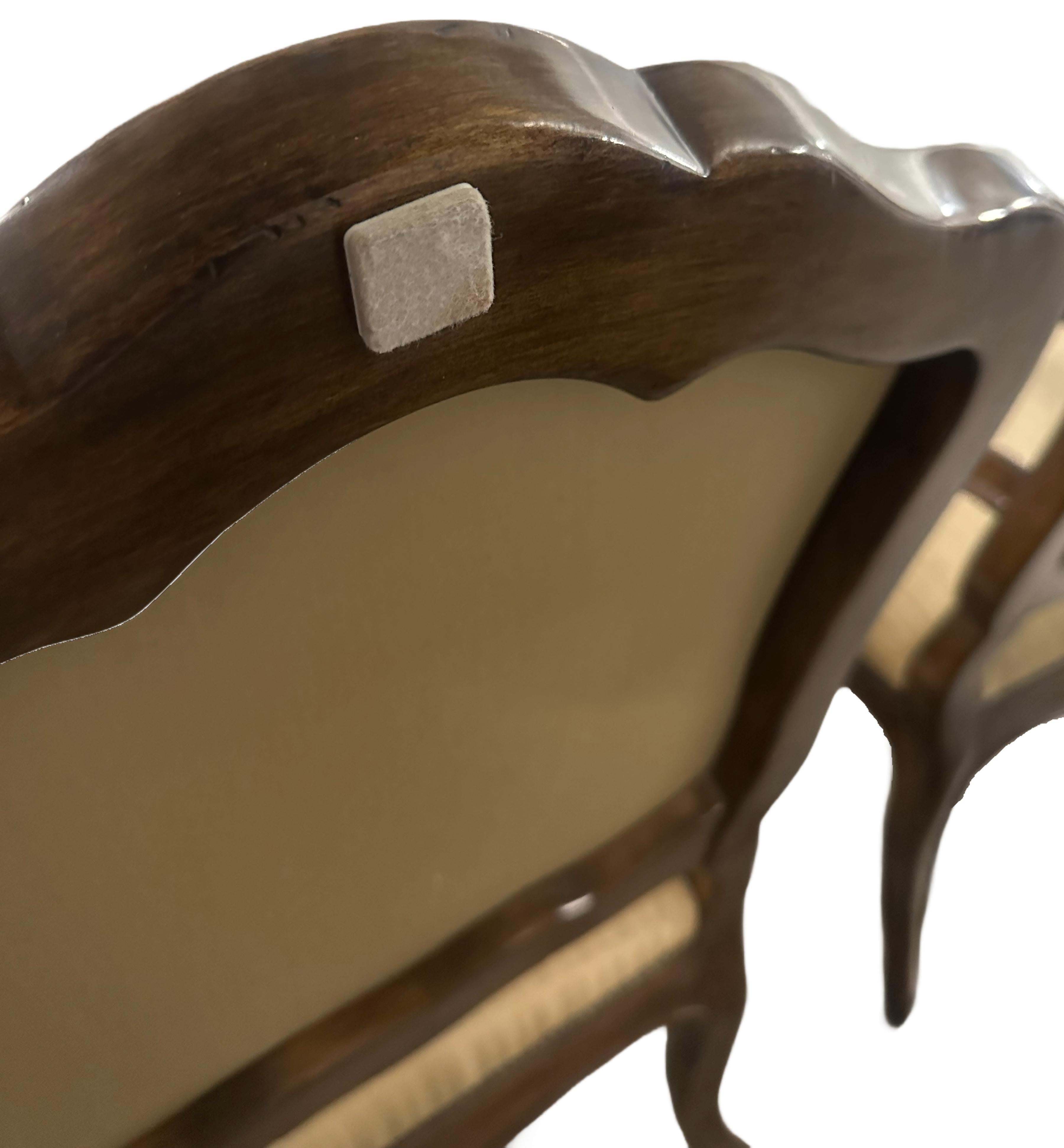 Ensemble de quatre fauteuils portugais patinés du 20e siècle Dennis & Leen Bon état - En vente à Dallas, TX