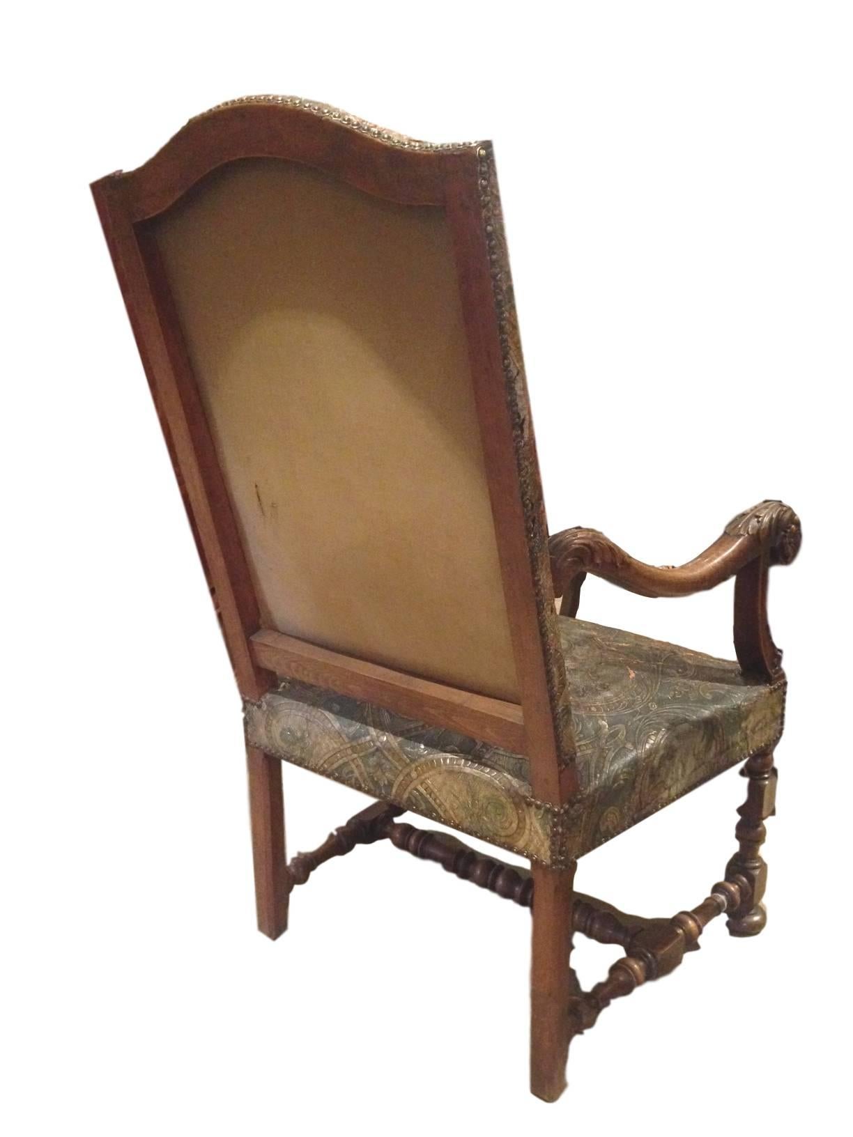 Embossé Chaise trône française du 19ème siècle en cuir embossé en vente
