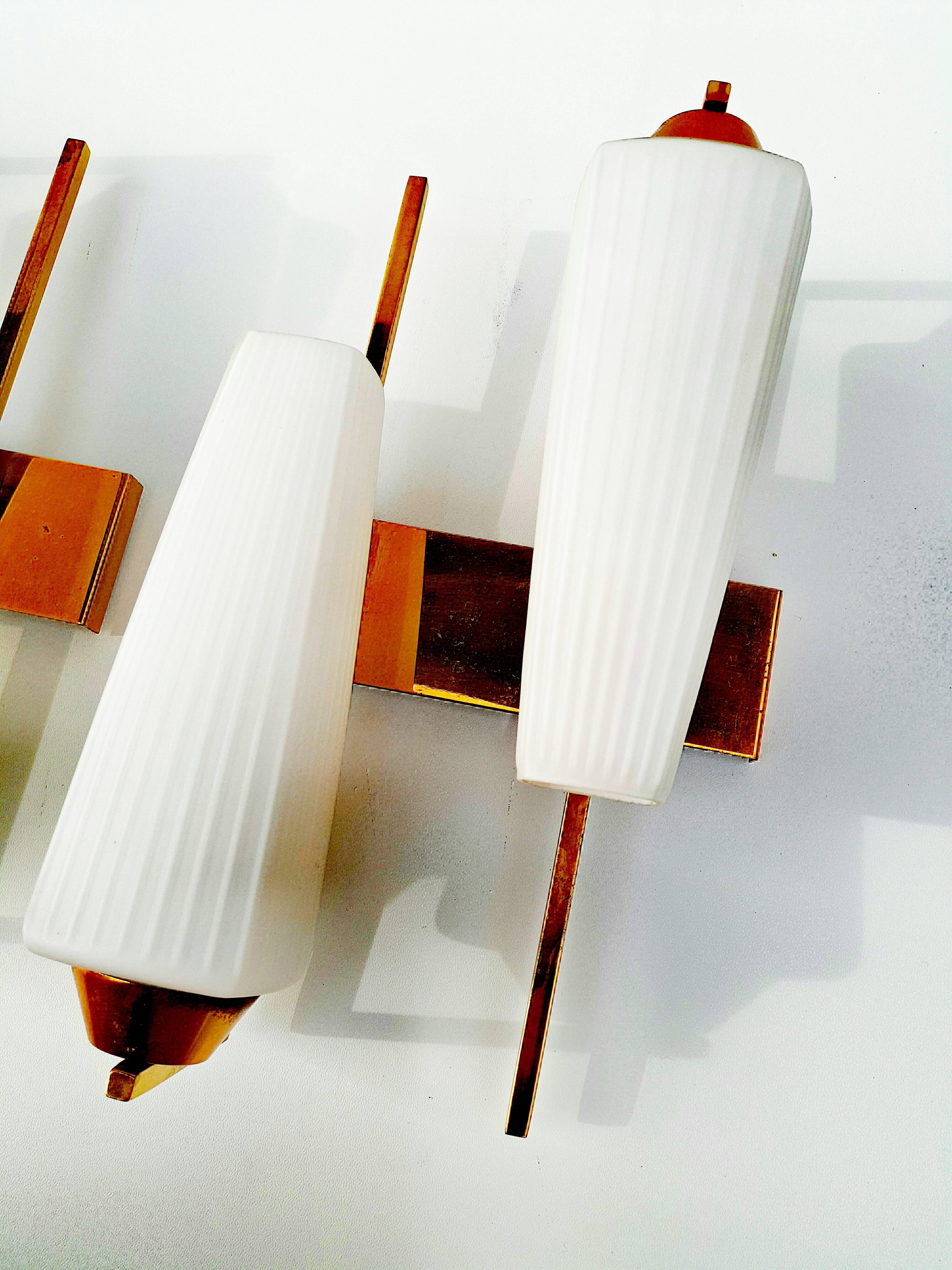 Rare Pair of 1950s Asymmetrical Sconces by Maison Arlus In Good Condition For Sale In L'Escala, ES