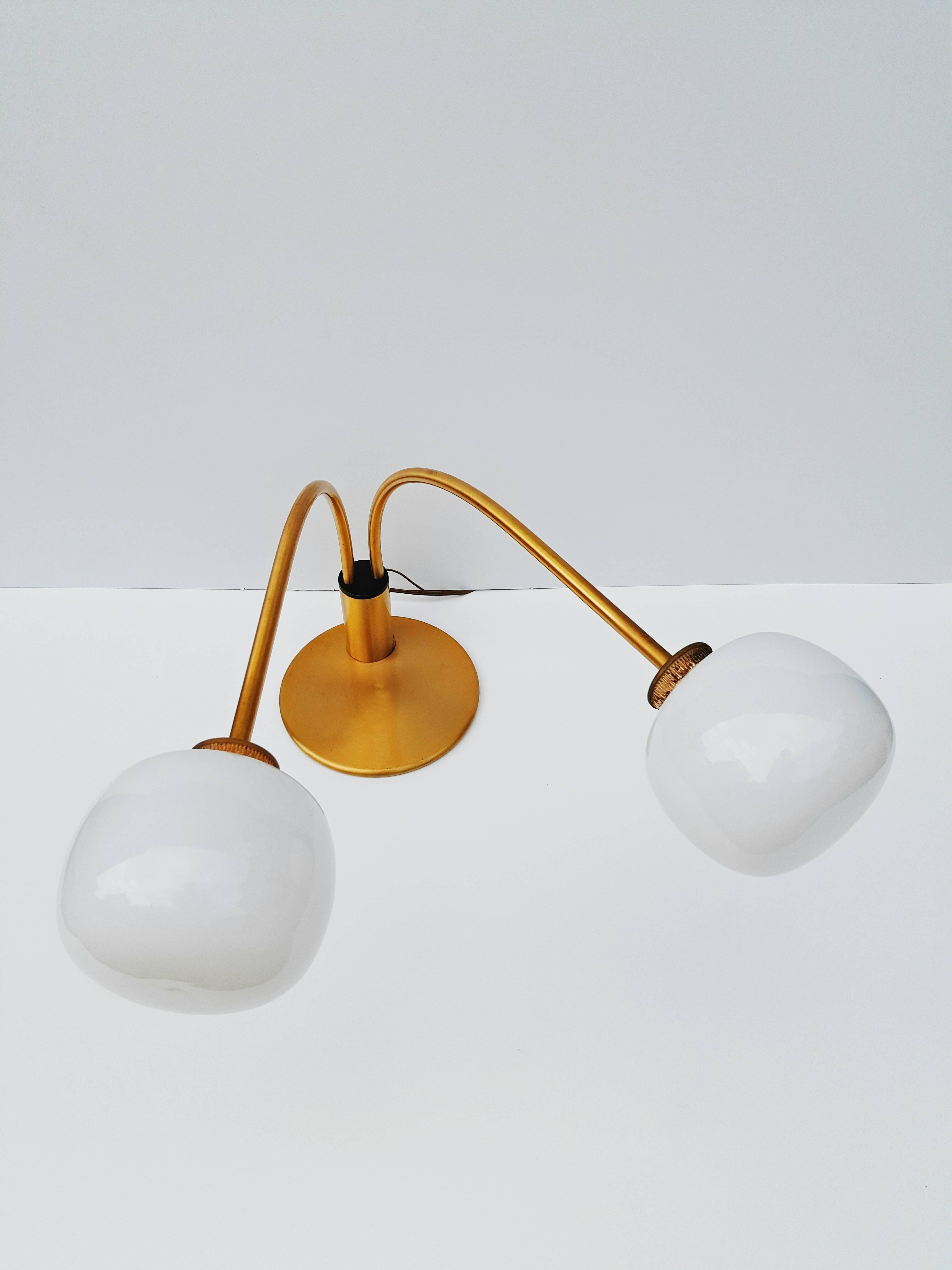 French Arc Table Lamp, circa 1970 In Good Condition For Sale In L'Escala, ES