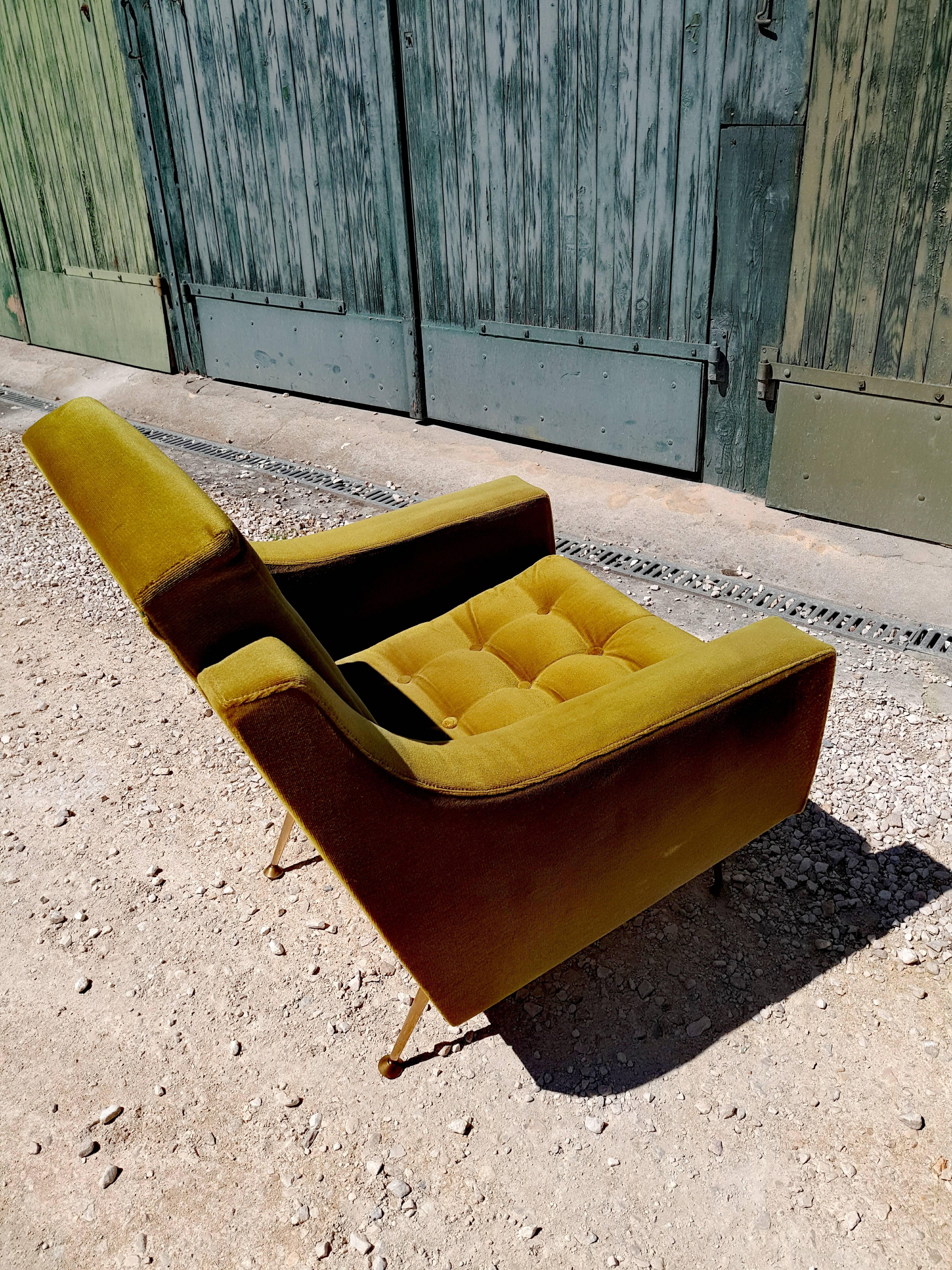 Pair of Elegant Italian Armchairs, 1960s 3