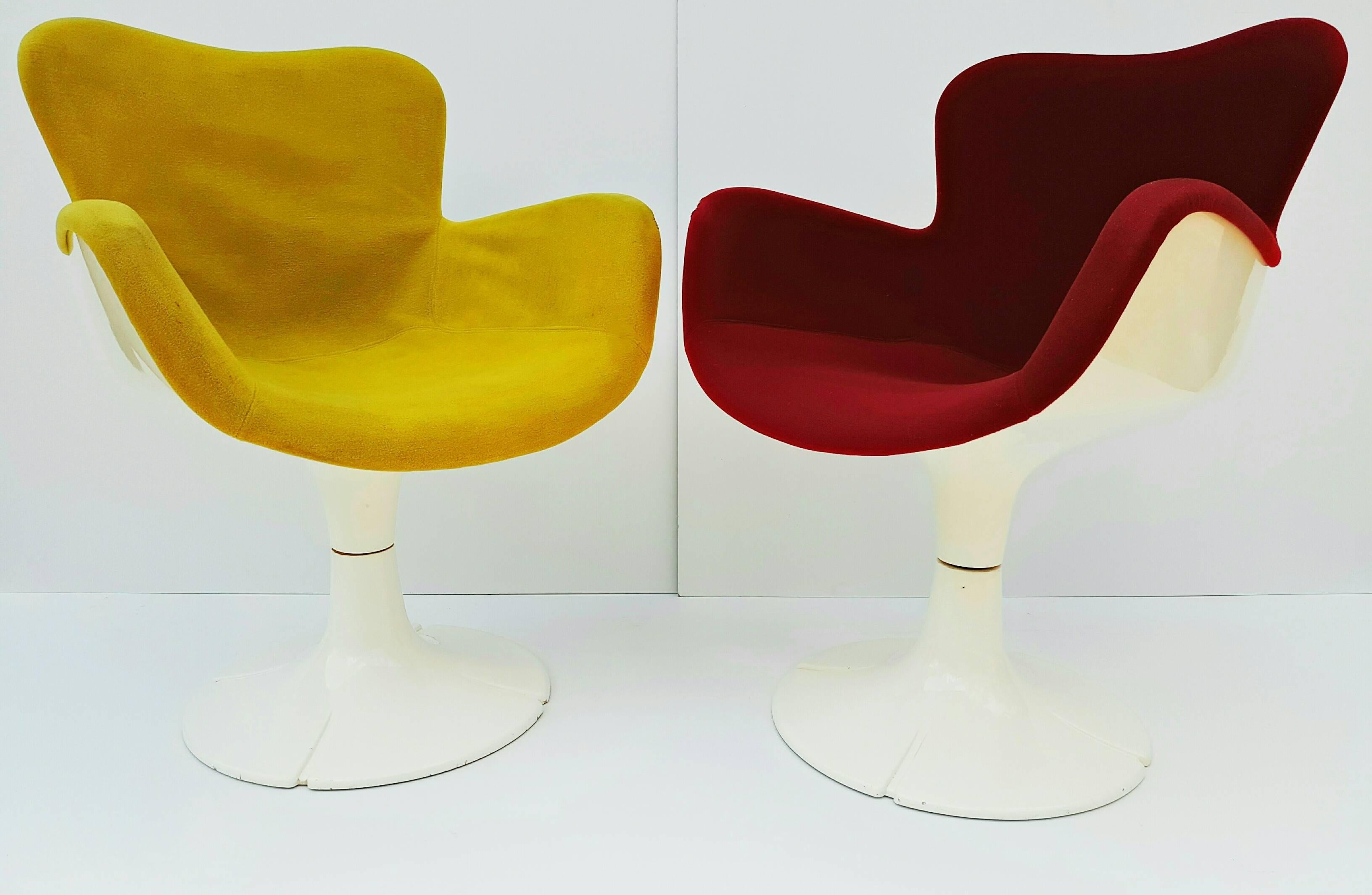 Rares et élégants fauteuils Christian Adam, modèle 