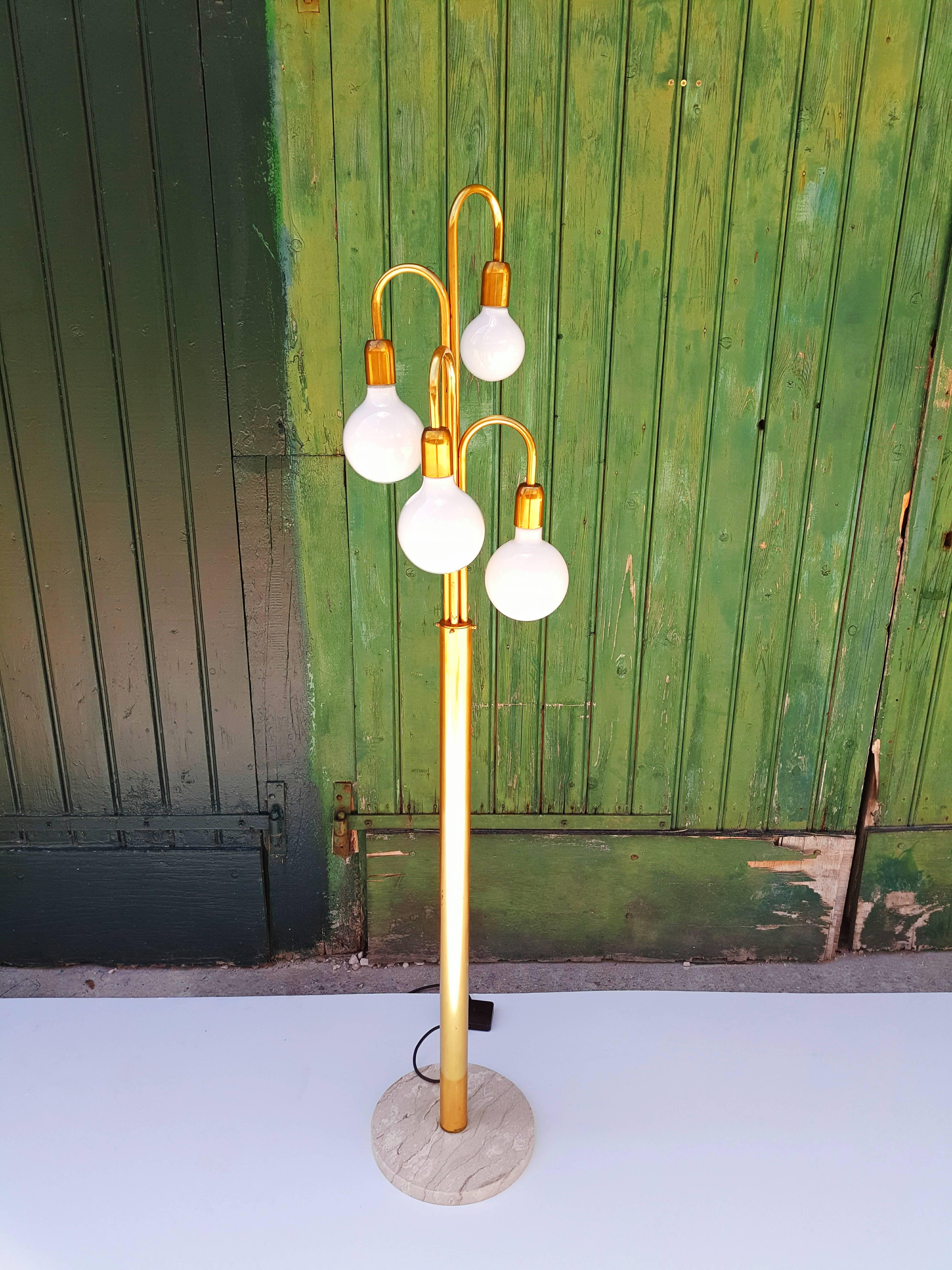 Mid-Century Modern Brass Floor Spider Lamp, 1970s In Good Condition For Sale In L'Escala, ES