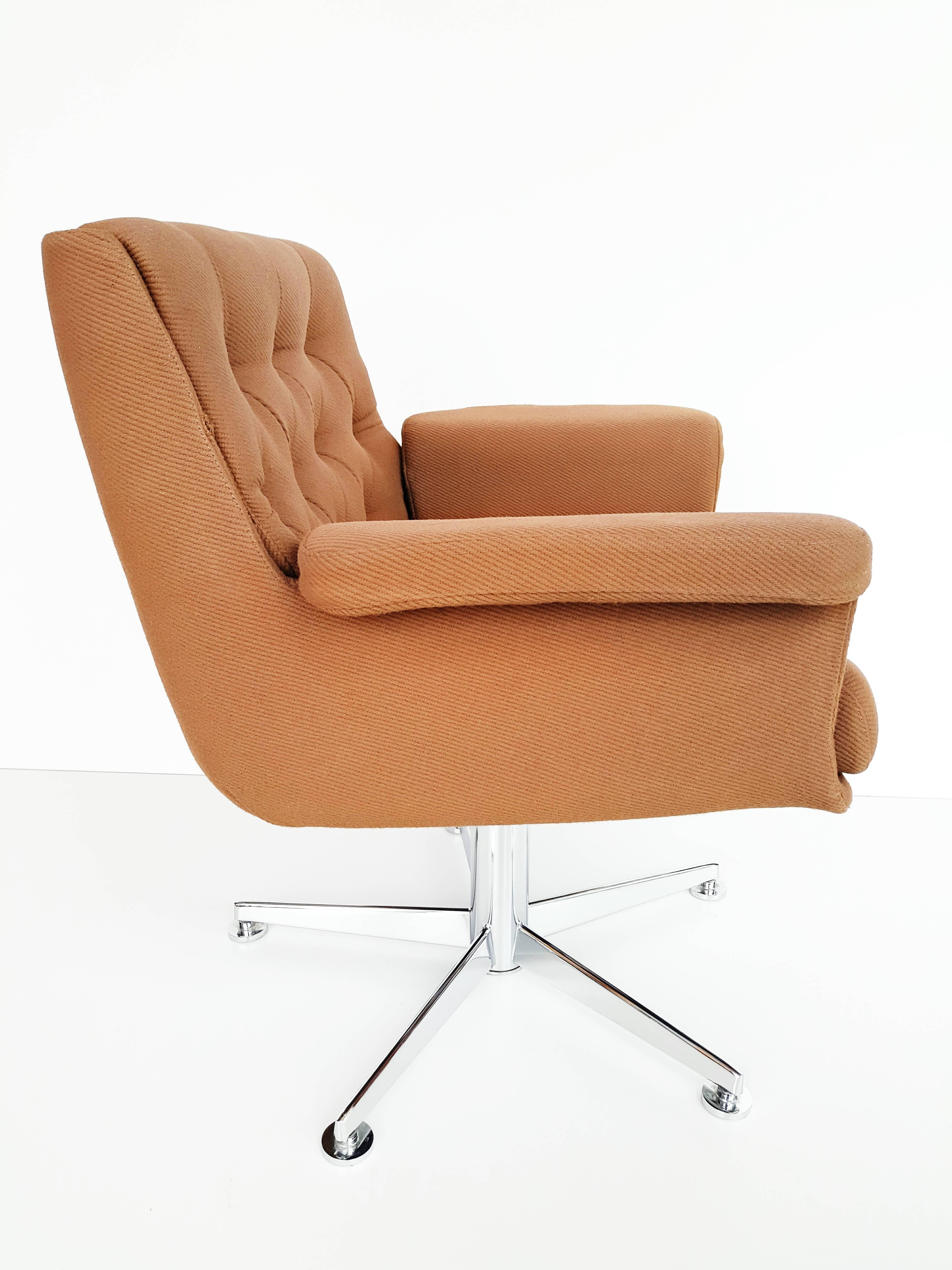 Lounge Swivel Armchairs by Airborne, circa 1970 In Excellent Condition For Sale In L'Escala, ES