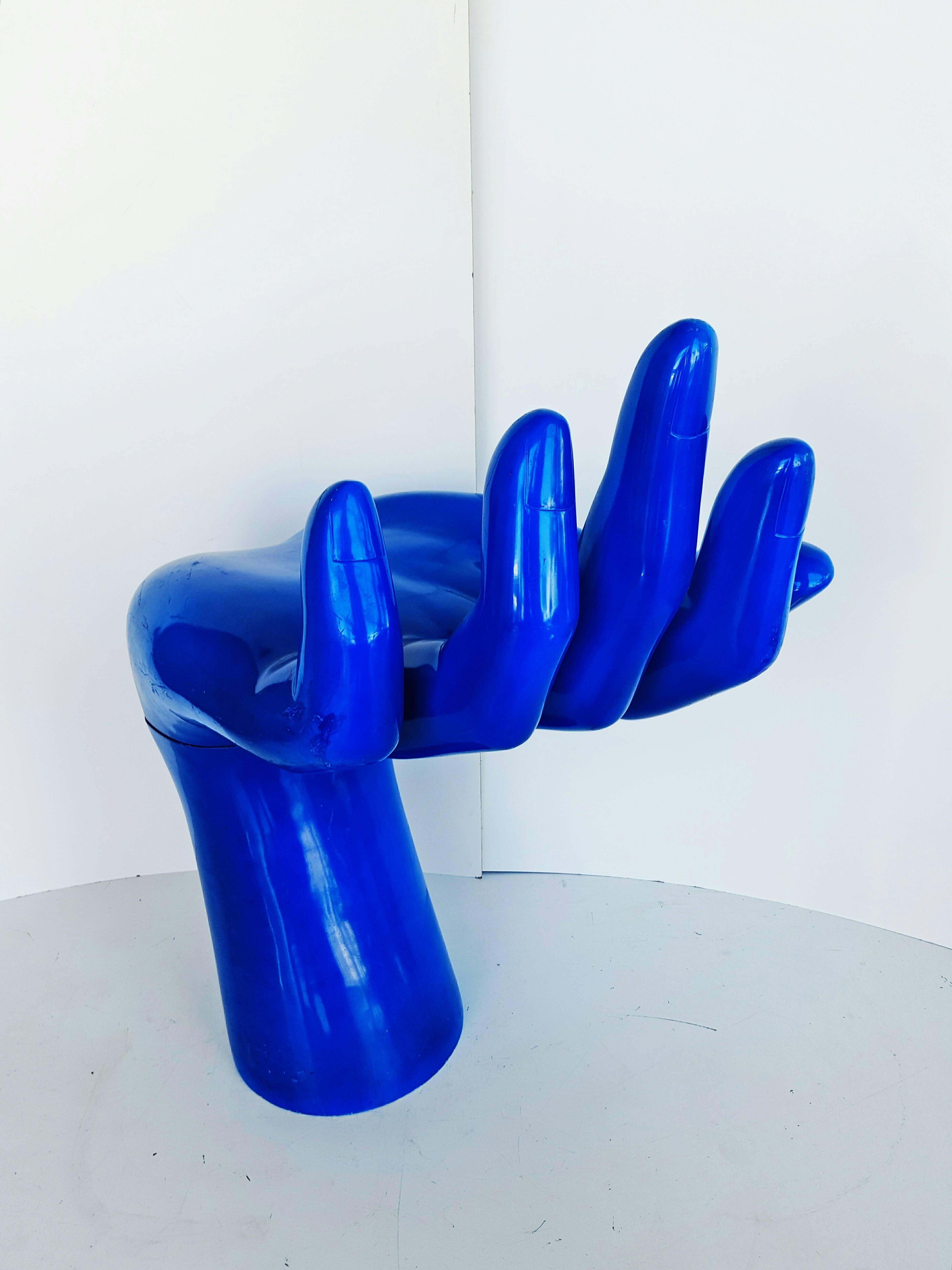 Rare and Monumental Blue Indigo Hand, 1970s In Good Condition For Sale In L'Escala, ES