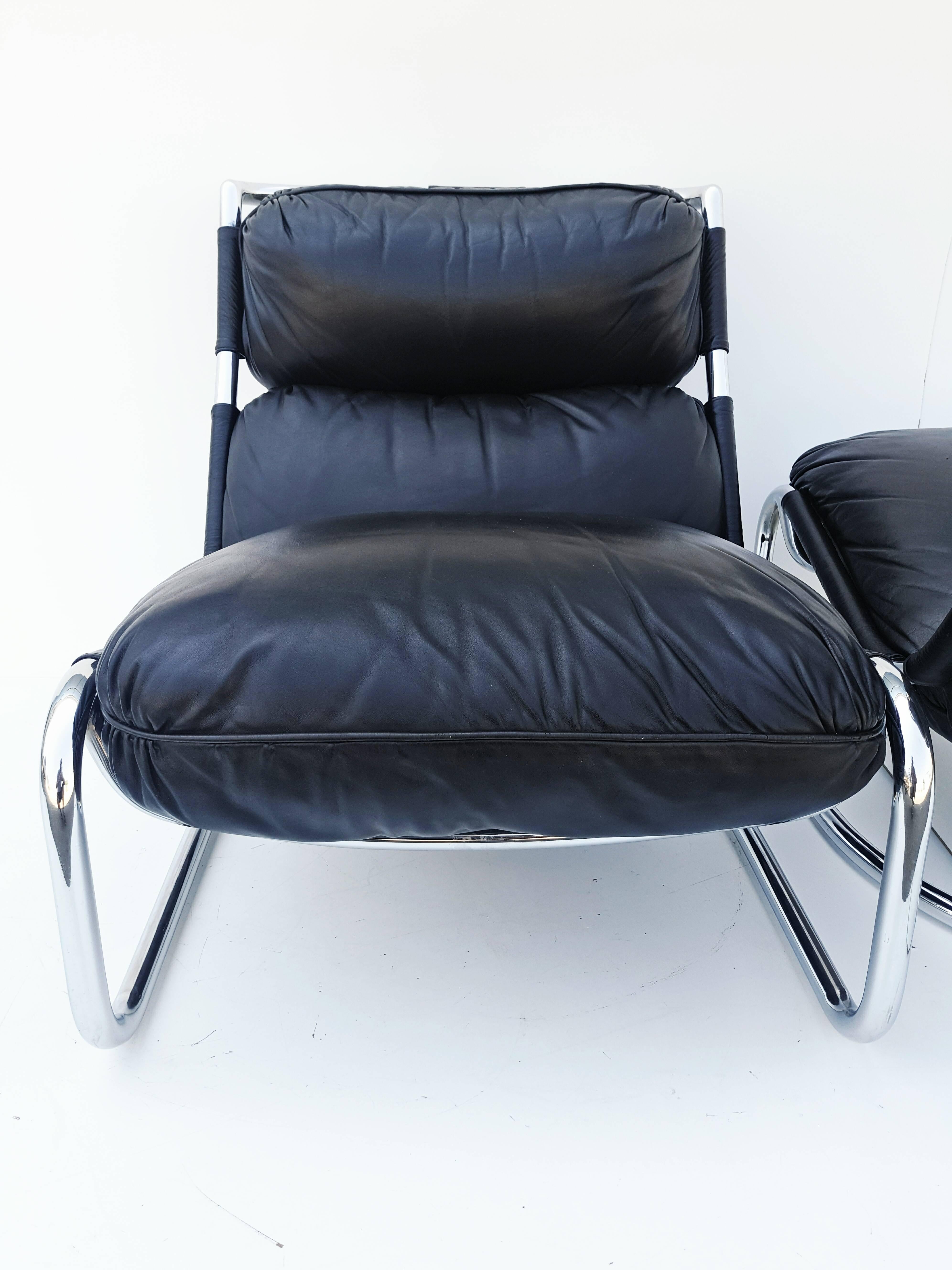 Pair of Italian Leather Lounge Chair, 1970s 4