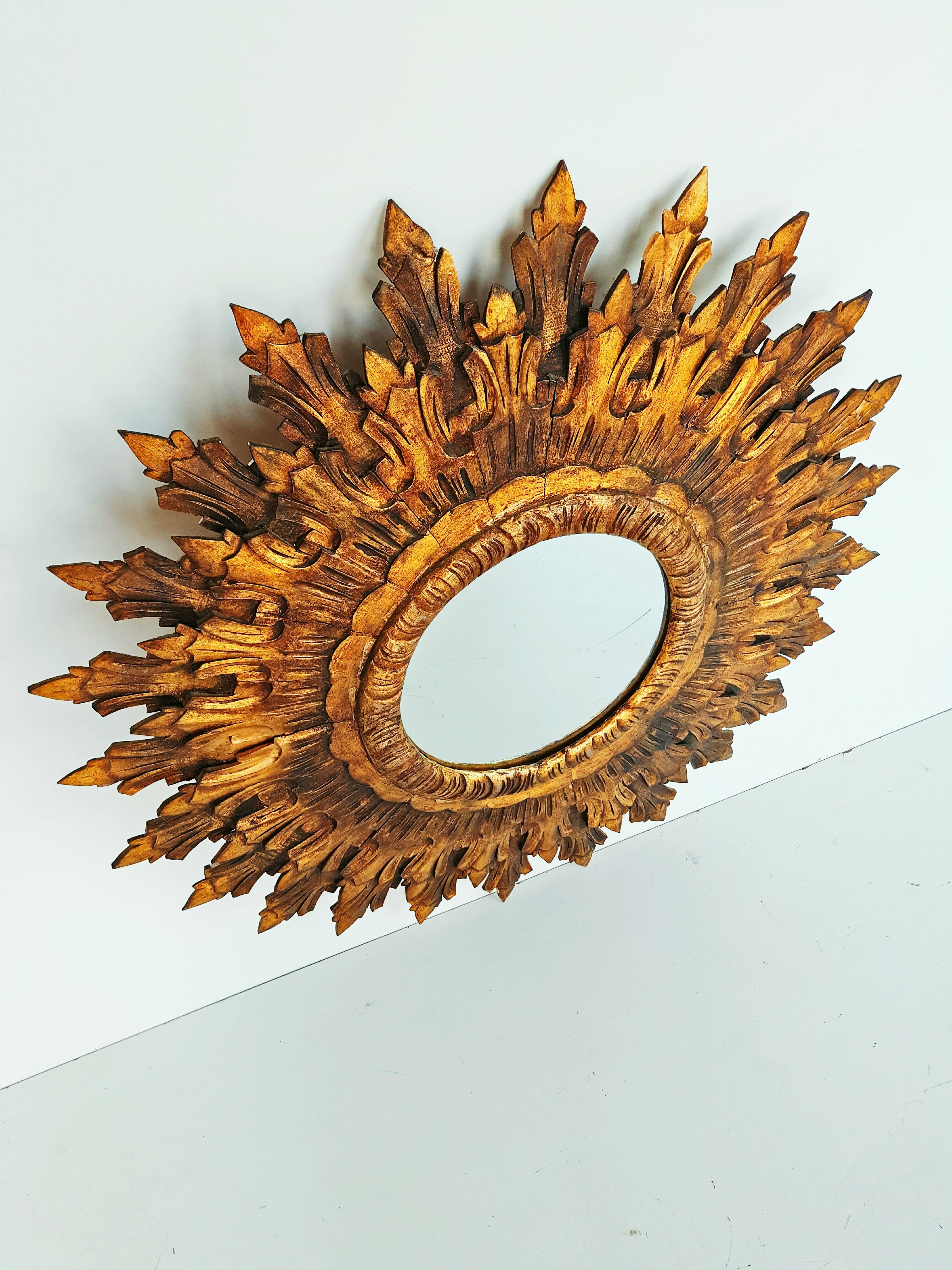 French Large Mid-Century Giltwood Sunburst Mirror In Excellent Condition In L'Escala, ES