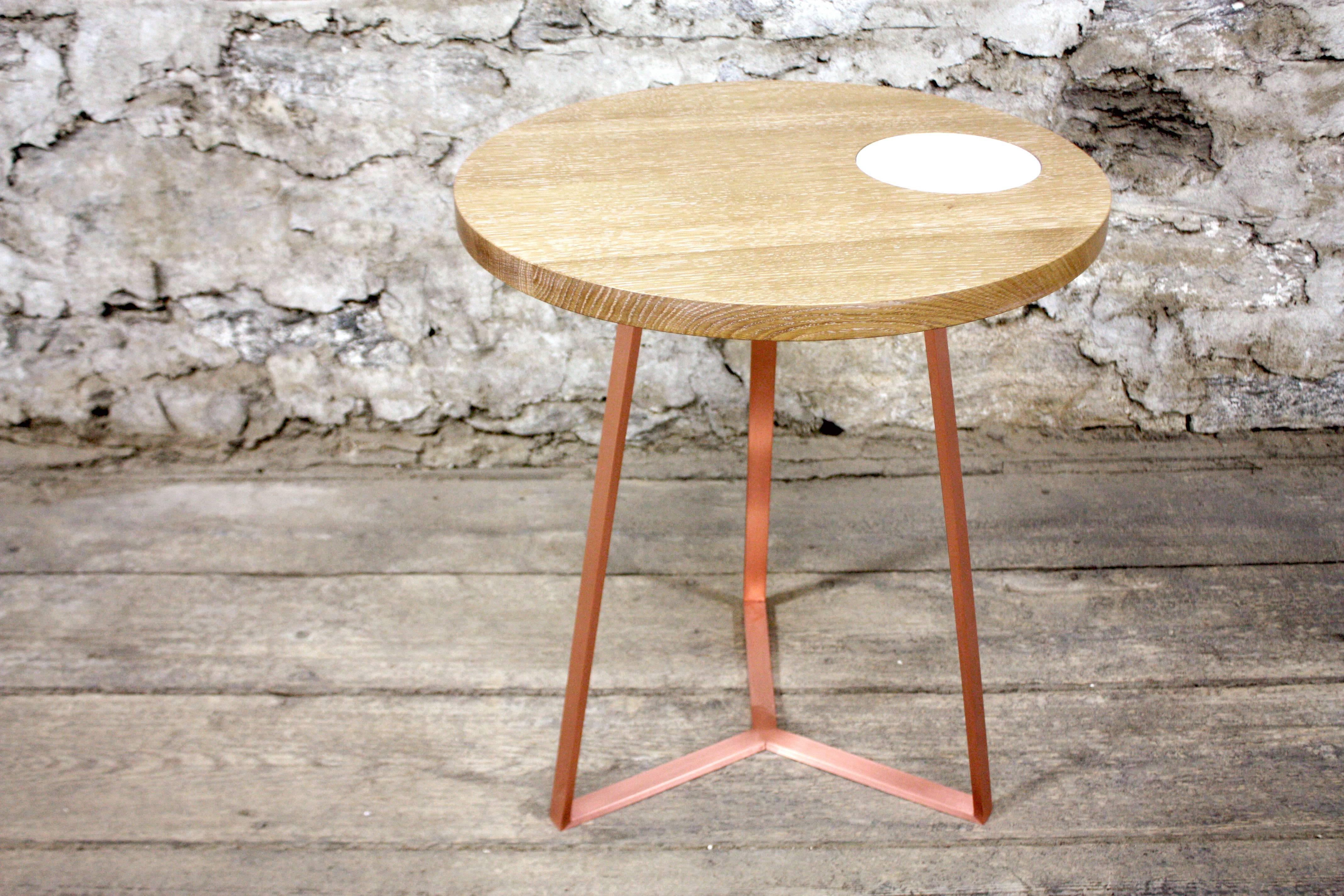 Moderne Table d'appoint St. Charles par Volk en vente