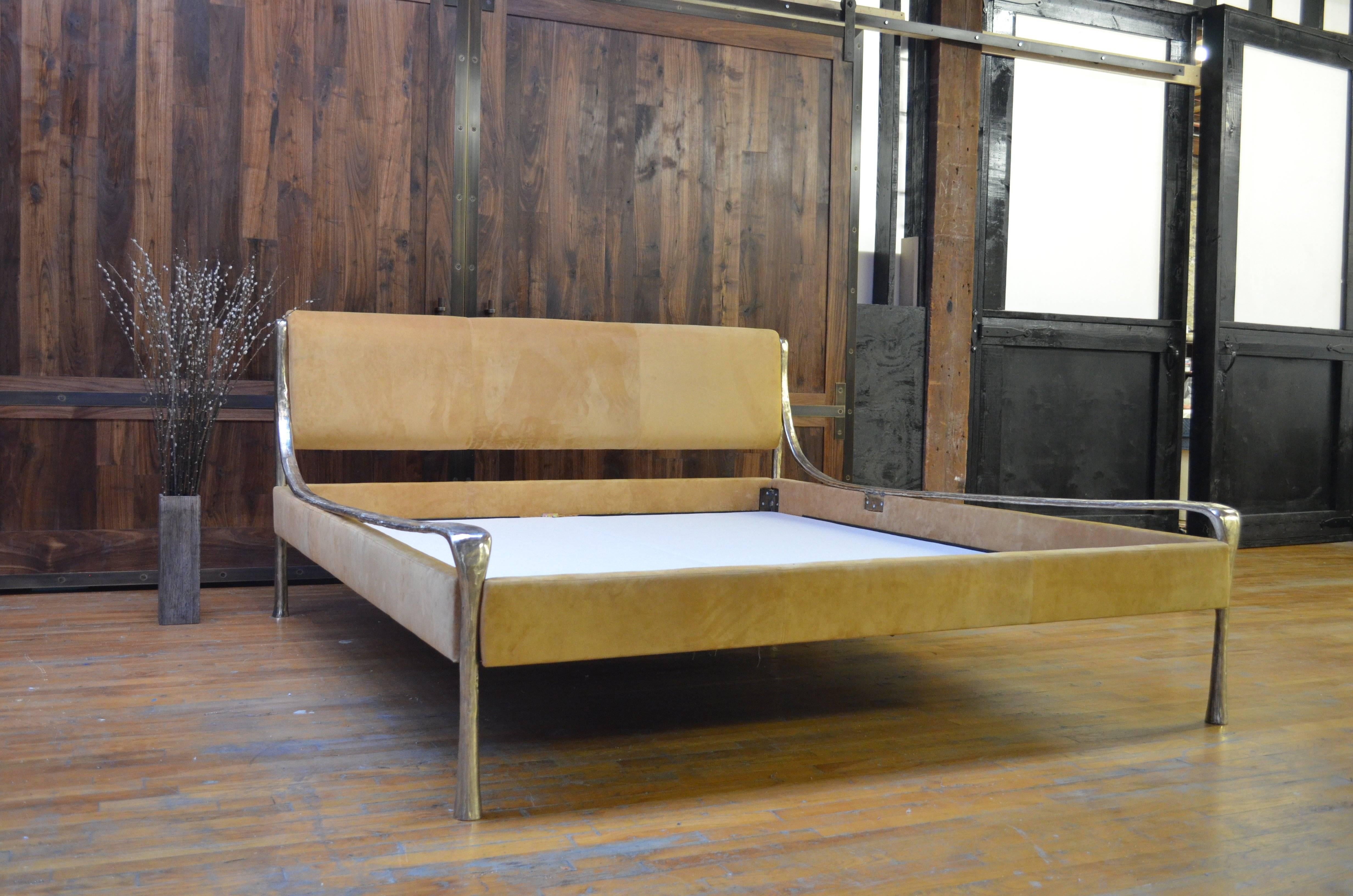 Deposit 1/2 Contemp. Giac Bed with Hand Carved & Cast Bronze & Upholstered Frame For Sale 3