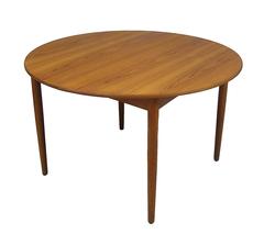 1950s Danish Teak Dining Table by Børge Mogensen, Model 121