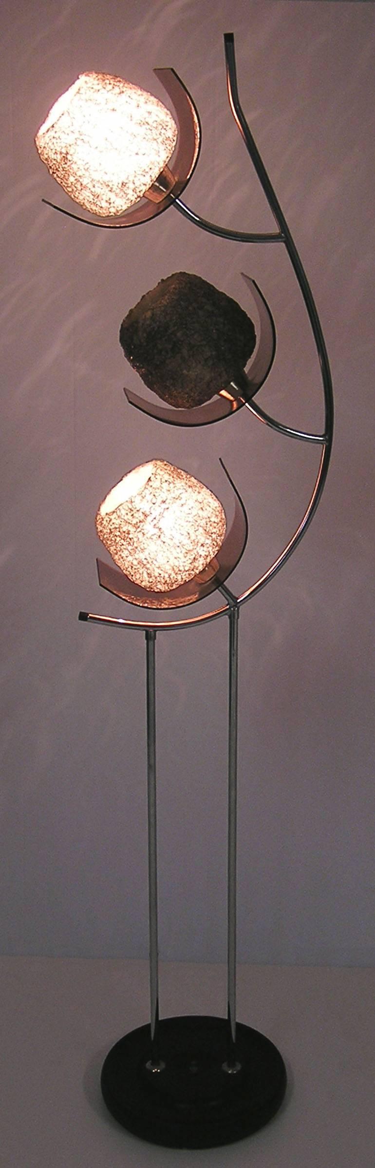 1960s Mid-Century Modern Chrome and Lucite Floor Lamp For Sale 1