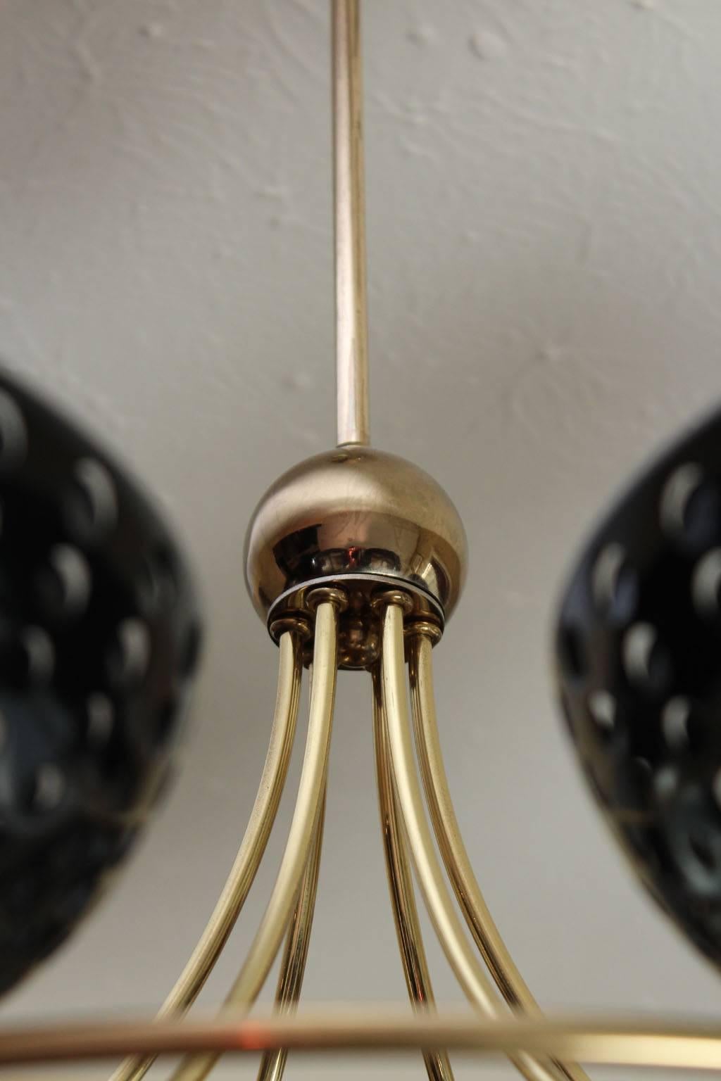 Mid-20th Century 1950s Gerald Thurston Brass Chandelier by Lightolier For Sale