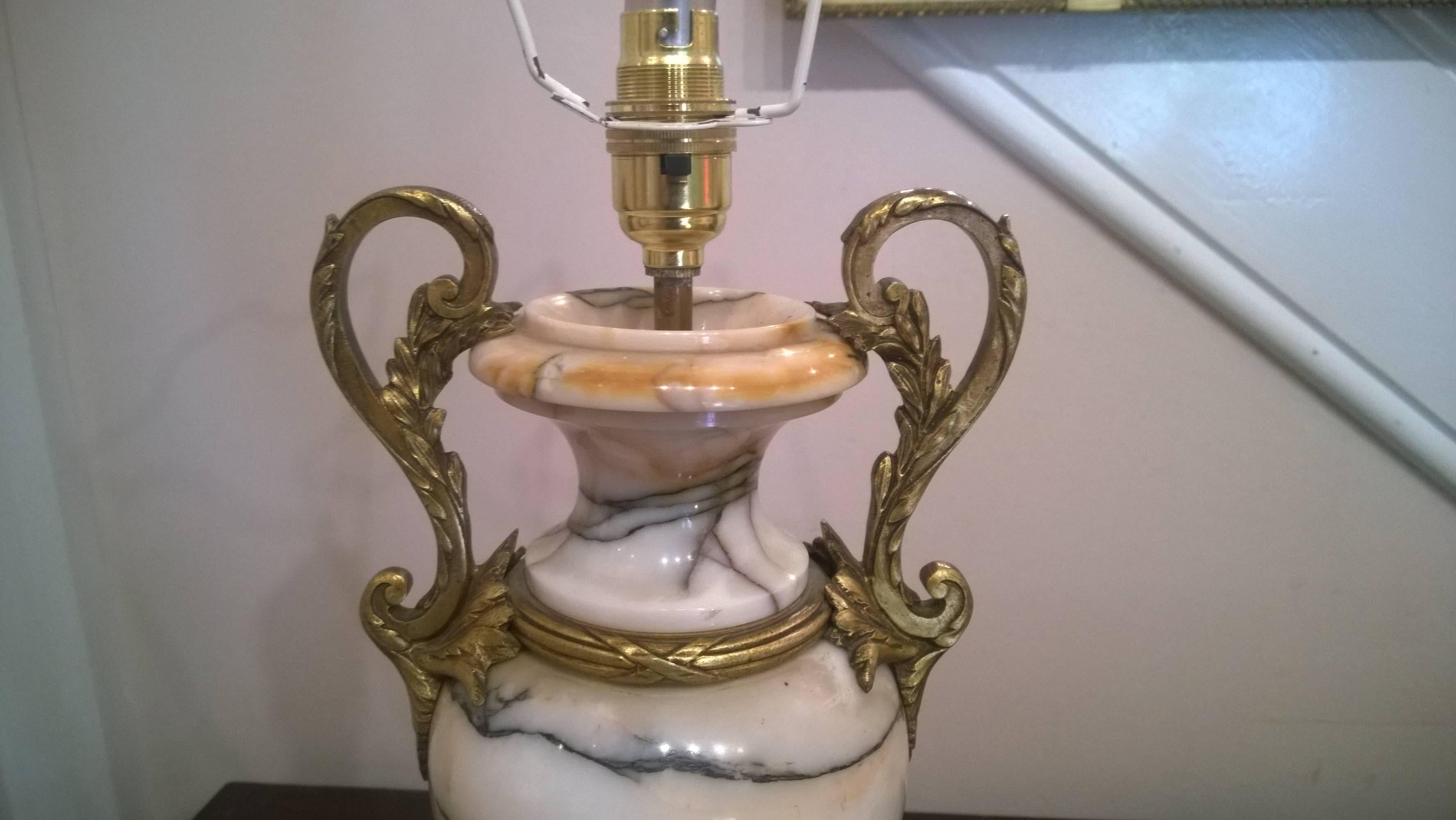 English Victorian Marble and Gilt Metal Decorated Urns Converted to Electric Lamps, Pair For Sale