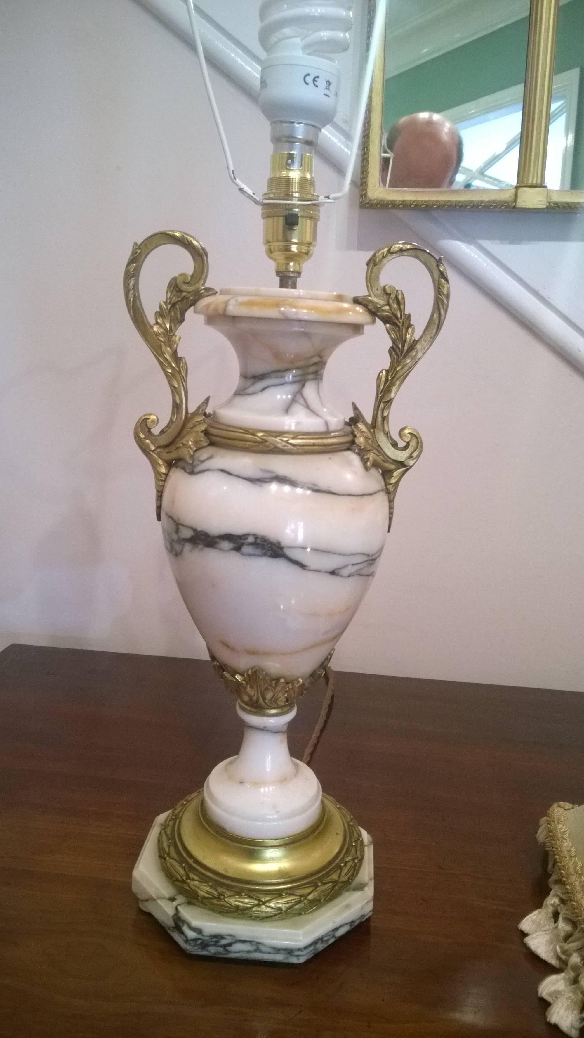 Victorian Marble and Gilt Metal Decorated Urns Converted to Electric Lamps, Pair In Excellent Condition For Sale In Altrincham, Cheshire