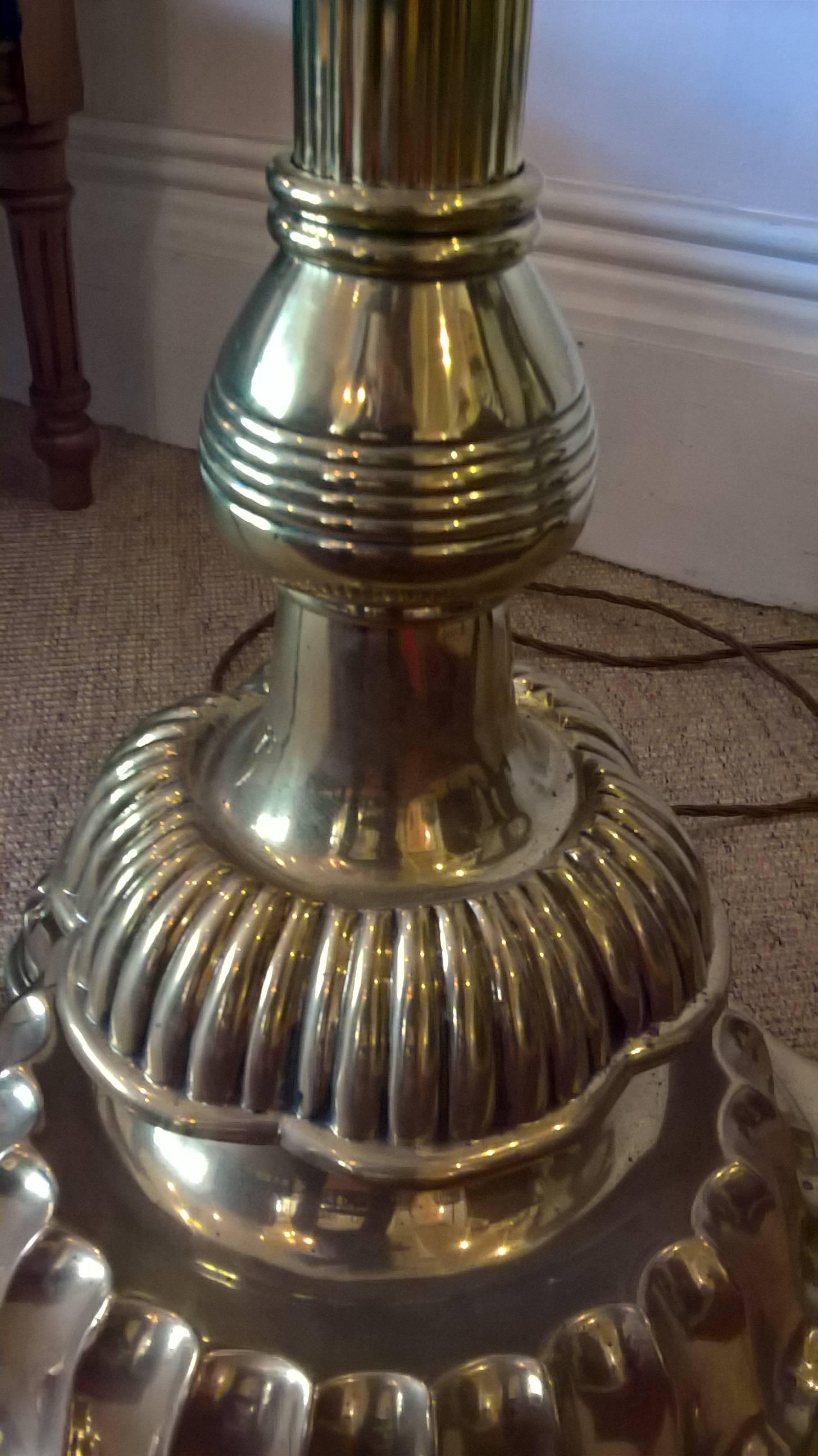 English Victorian Brass Extending Telescopic Standard Oil Lamp by Messenger