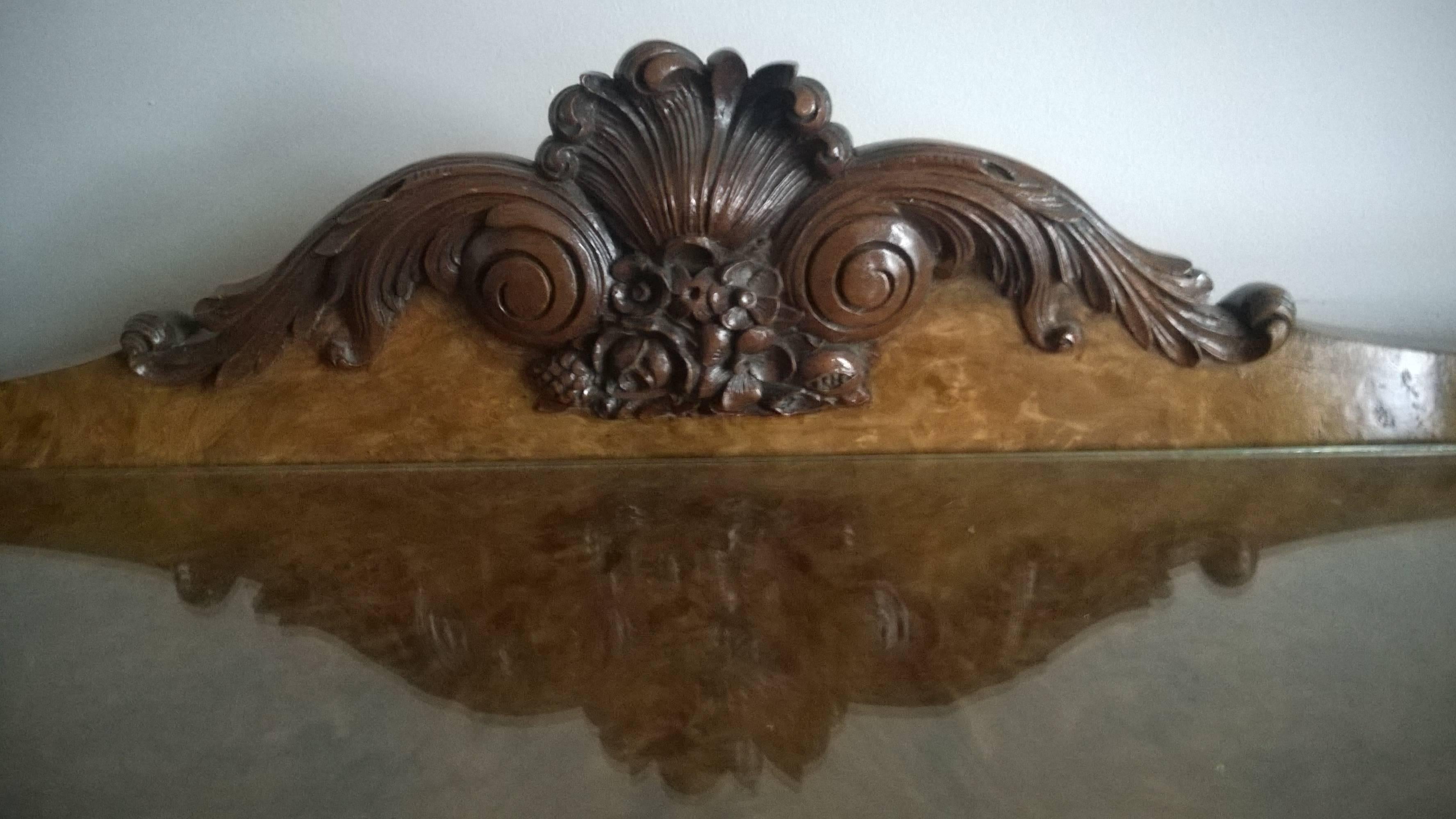 Early 20th Century Exceptional Quality 1920s Burr Walnut Queen Anne Style Dining Room Suite For Sale