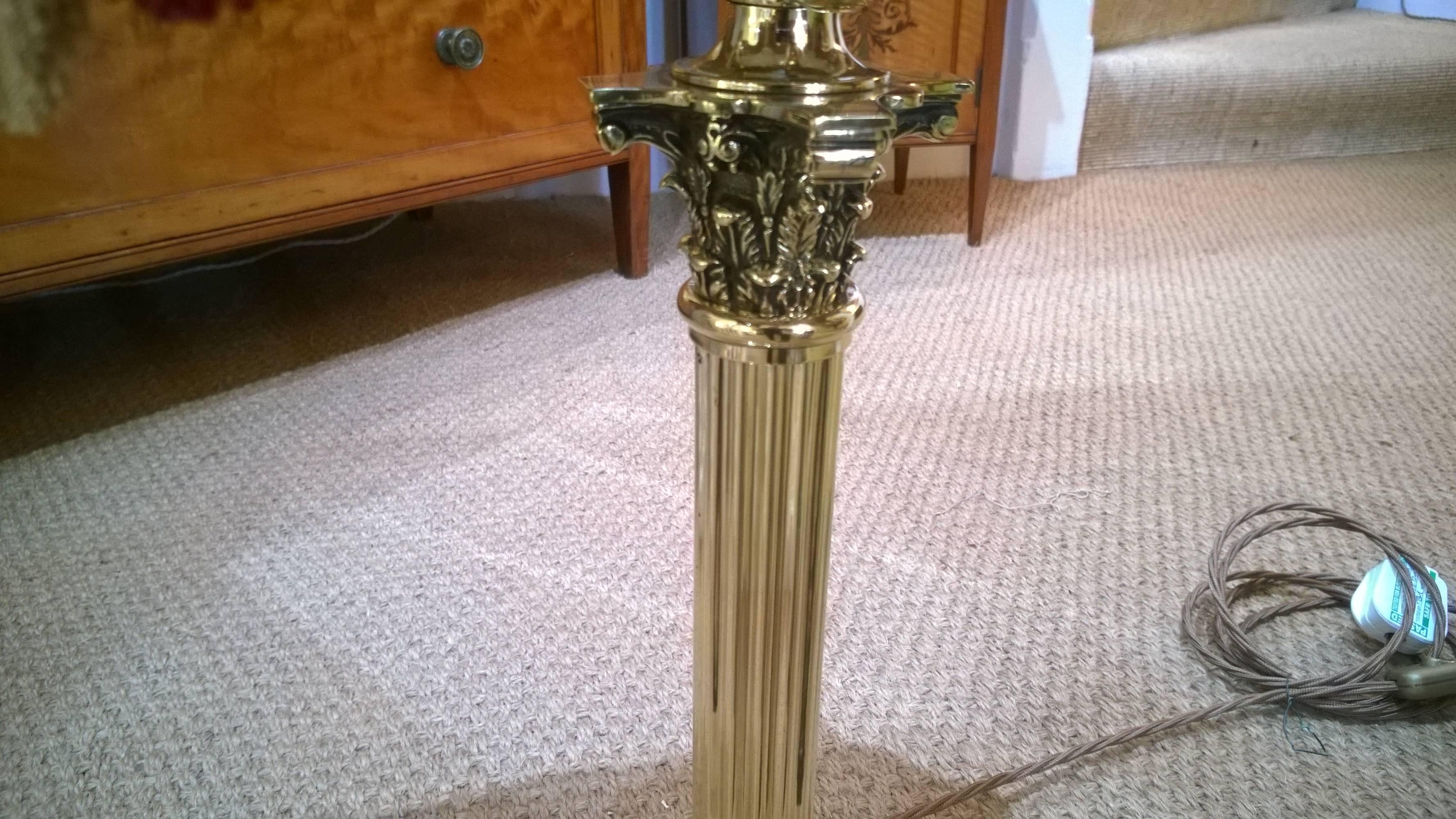 Victorian brass oil lamp in the form of a classical Corinthian column on a pedestal base - converted to electric. Measures: 14