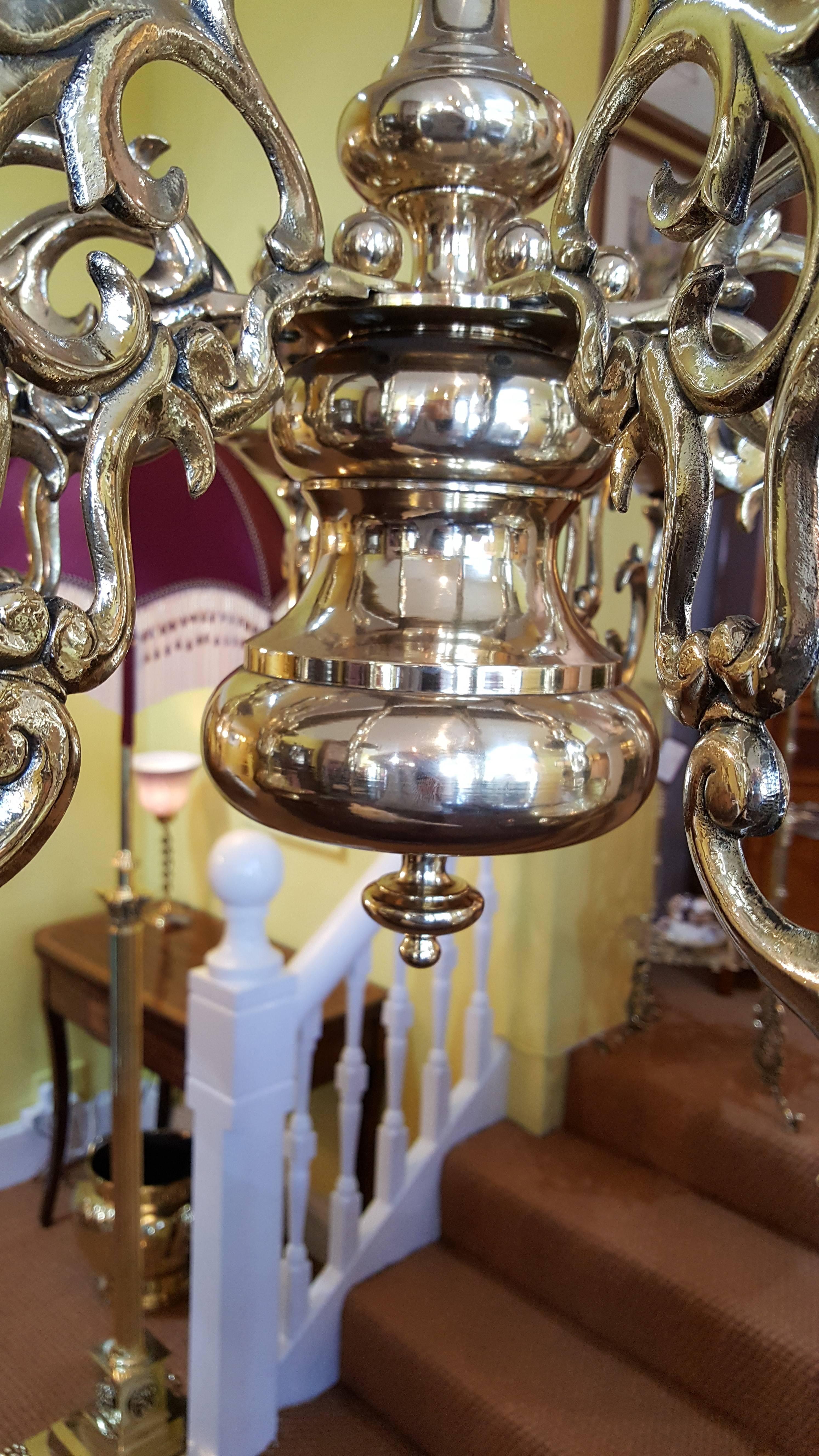 Eight Branch Brass Chandelier In Excellent Condition For Sale In Altrincham, Cheshire