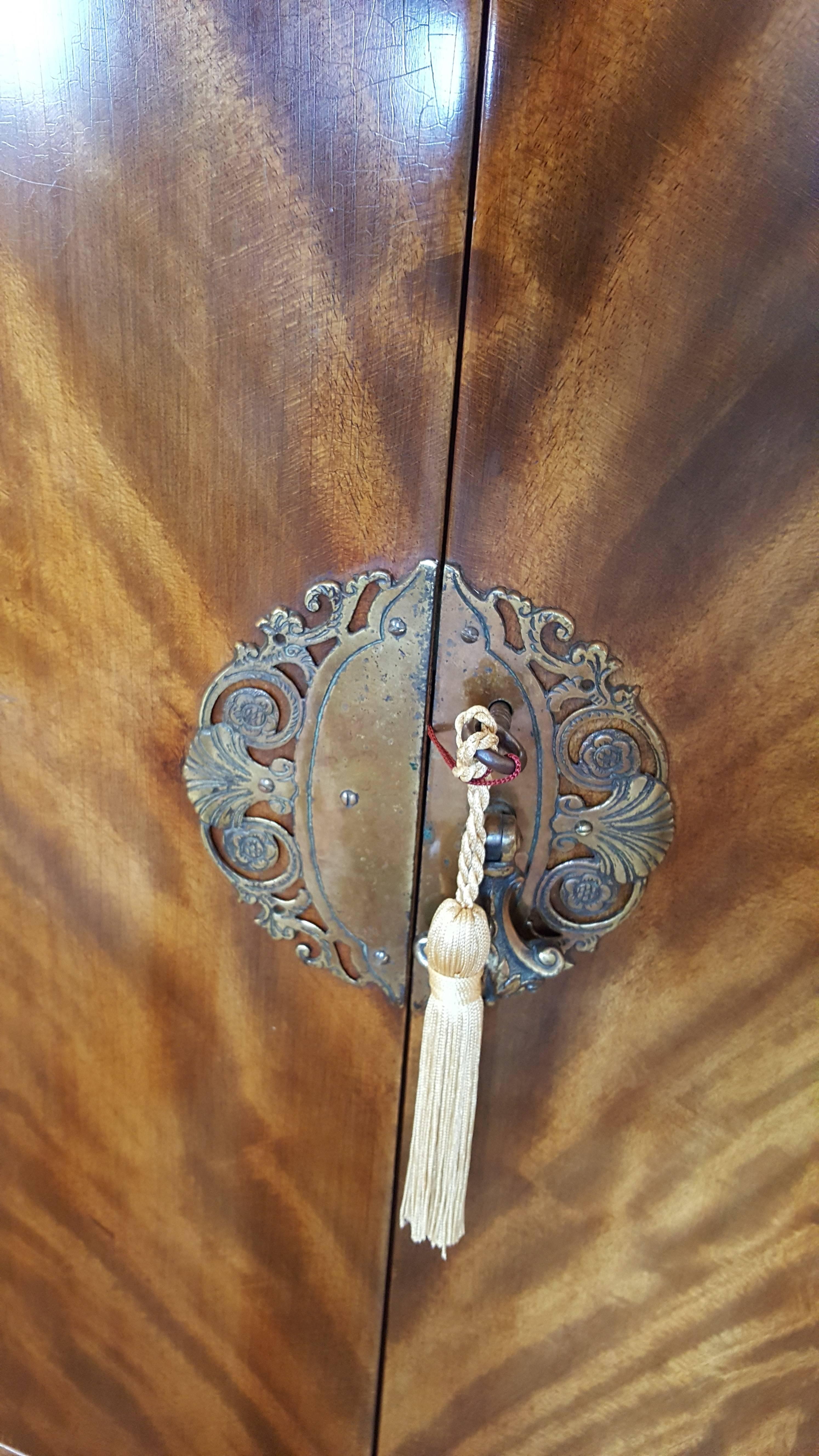 Great Britain (UK) 1920s Mahogany Demilune Drinks Cabinet