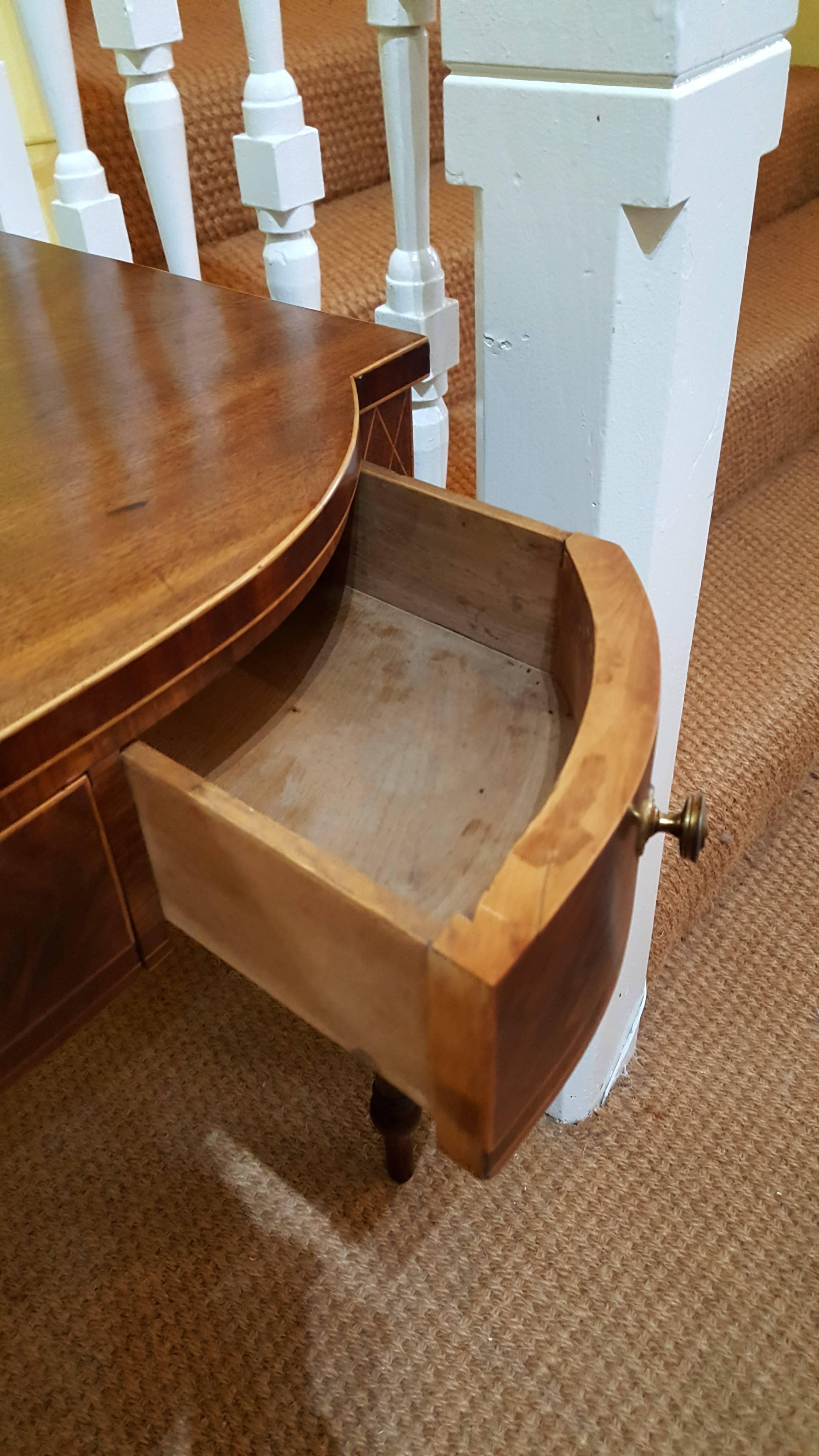 Late Georgian Bow Fronted Mahogany Console Table In Excellent Condition In Altrincham, Cheshire