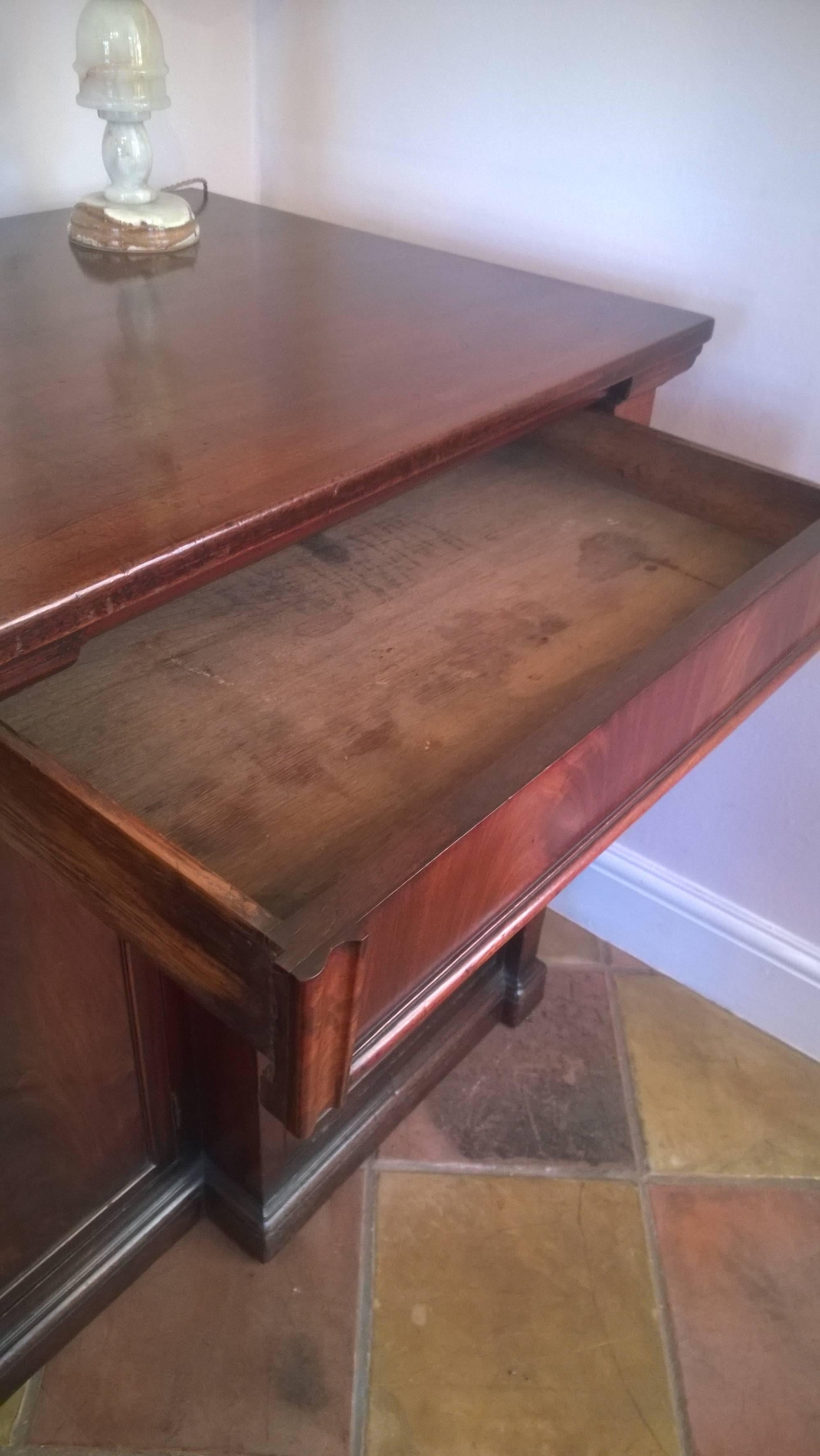 Georgian Cuban Mahogany Sideboard In Excellent Condition In Altrincham, Cheshire