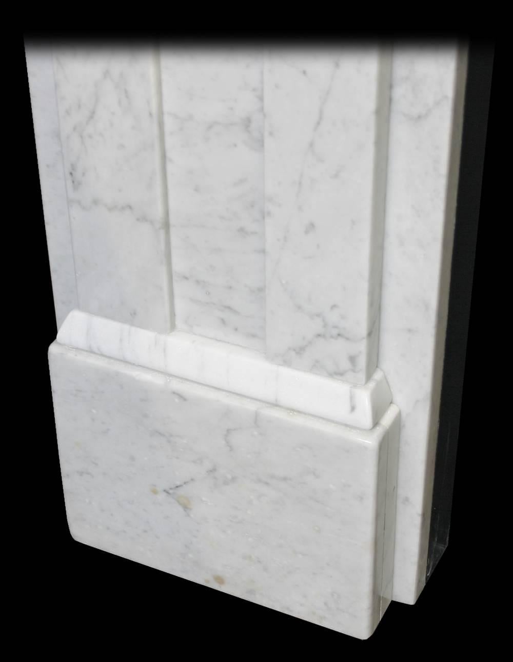 19th Century Early Victorian Carrara Marble Mantel In Excellent Condition In Manchester, GB