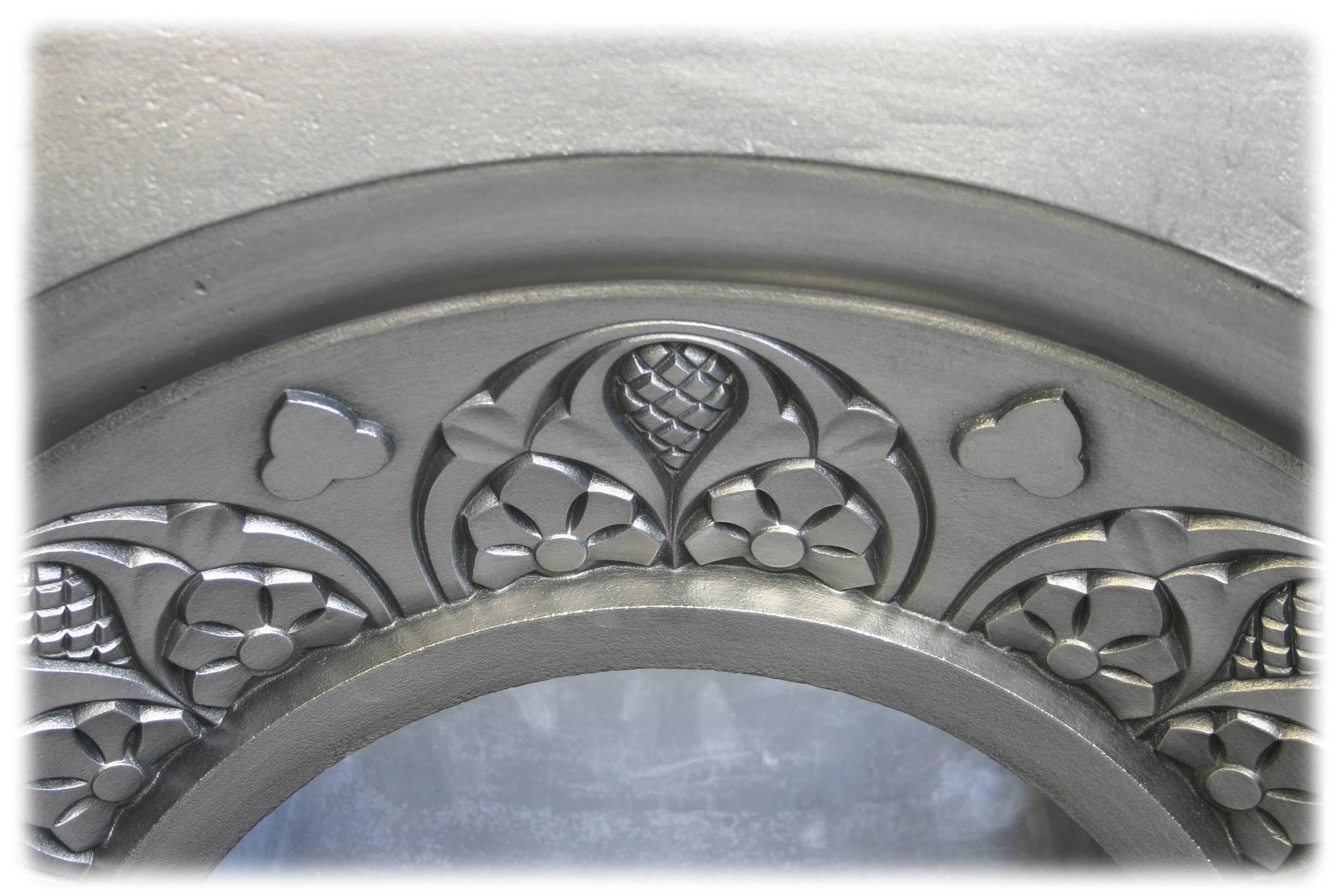 19th century Victorian arched cast iron fire insert with bold ornate detail framing the arched and more unusually in the spandrels too, circa 1870. 
Fully restored and finished with traditional black grate polish, it is ready for a solid fuel coal
