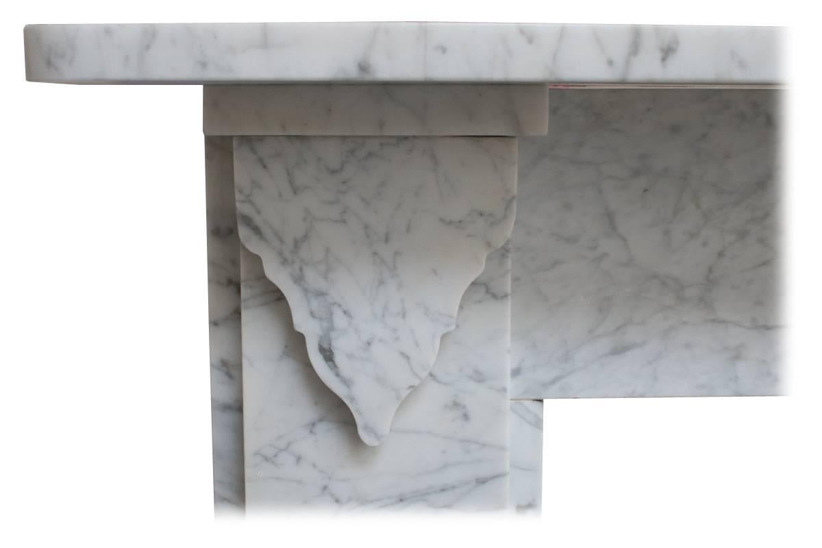 Restored Mid-19th Century Victorian Carrara Marble Fireplace Surround In Good Condition In Manchester, GB