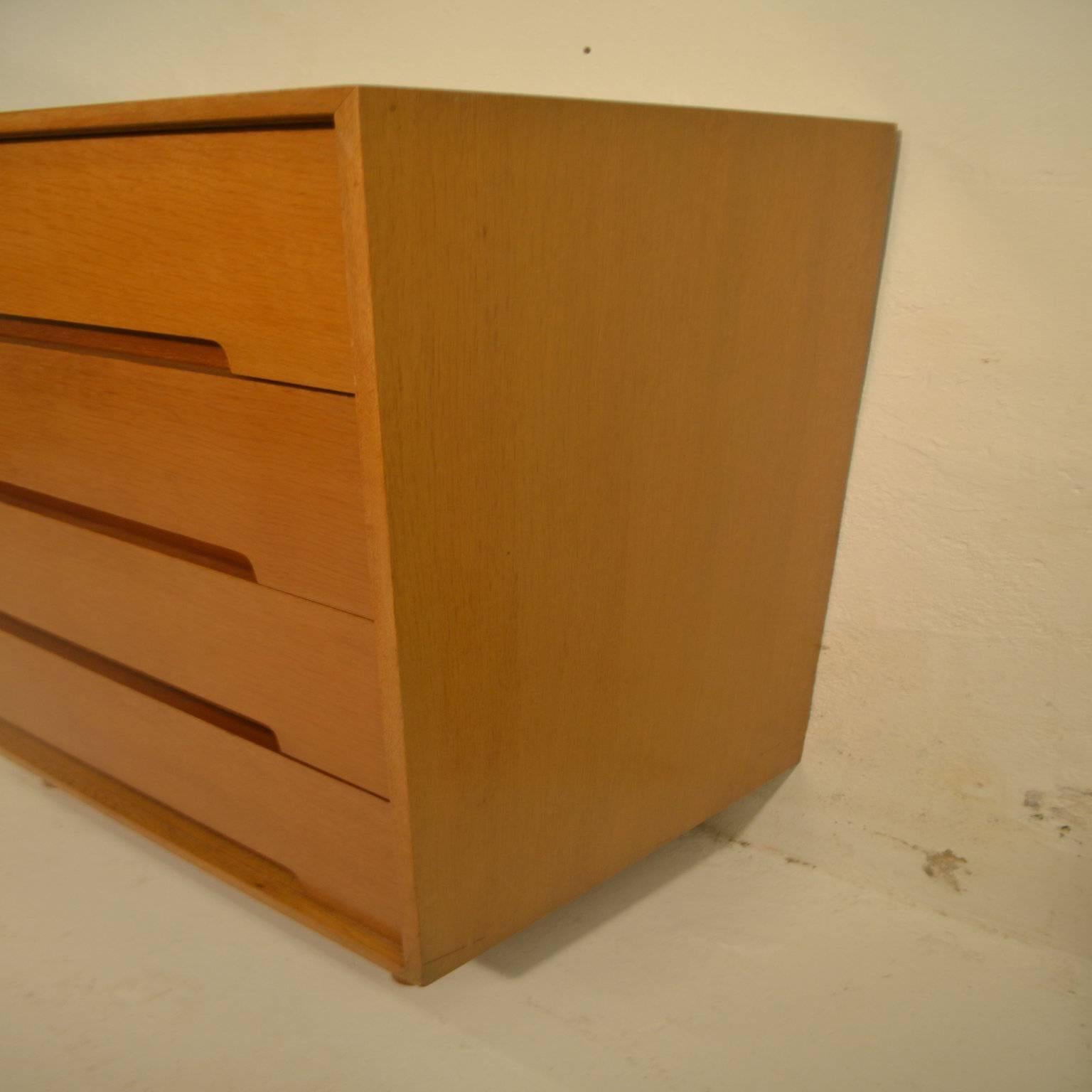 chest of drawers light oak