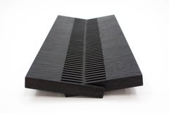 Vassoio Riviera Valet in noce annerito di May Furniture