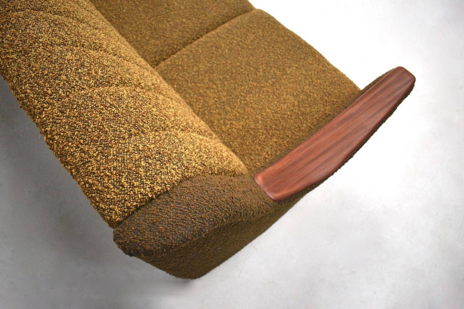 Norwegian Yellow and Brown Wool Four-Seat Teak Sofabed, Midcentury, 1960s 3