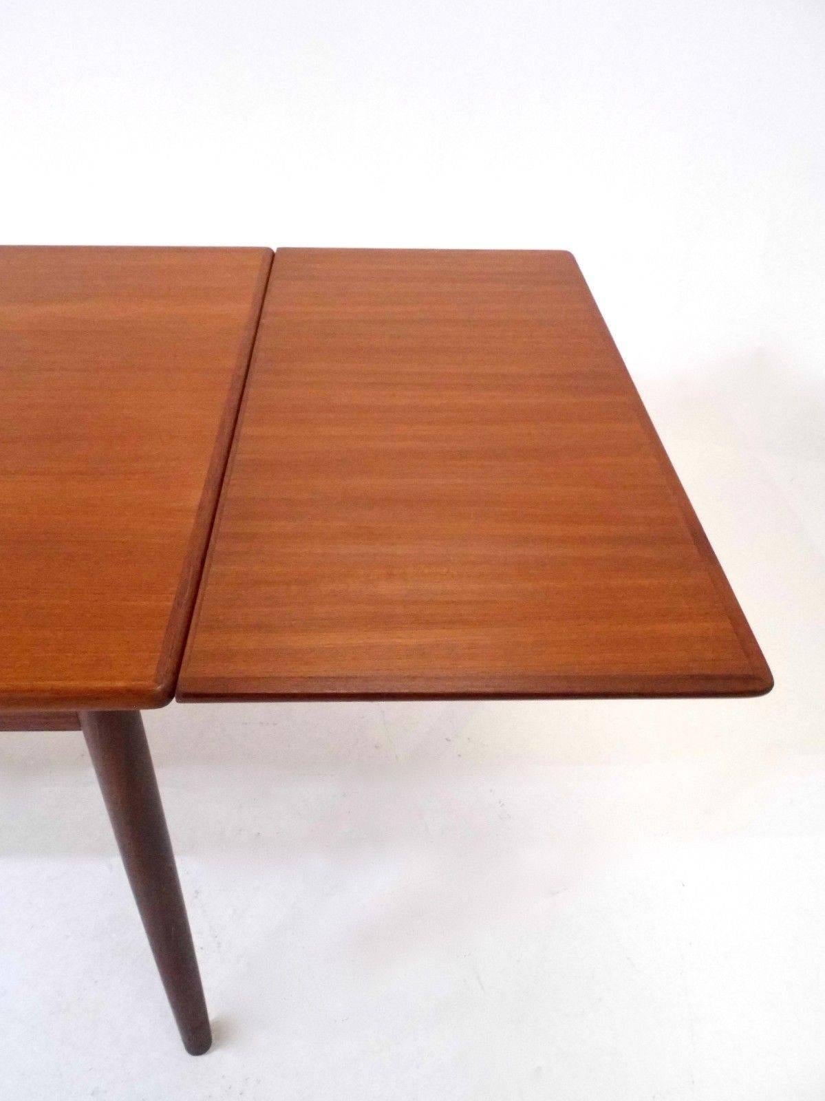 Danish Teak Extending Dining Table, Midcentury, 1960s In Excellent Condition In London, GB