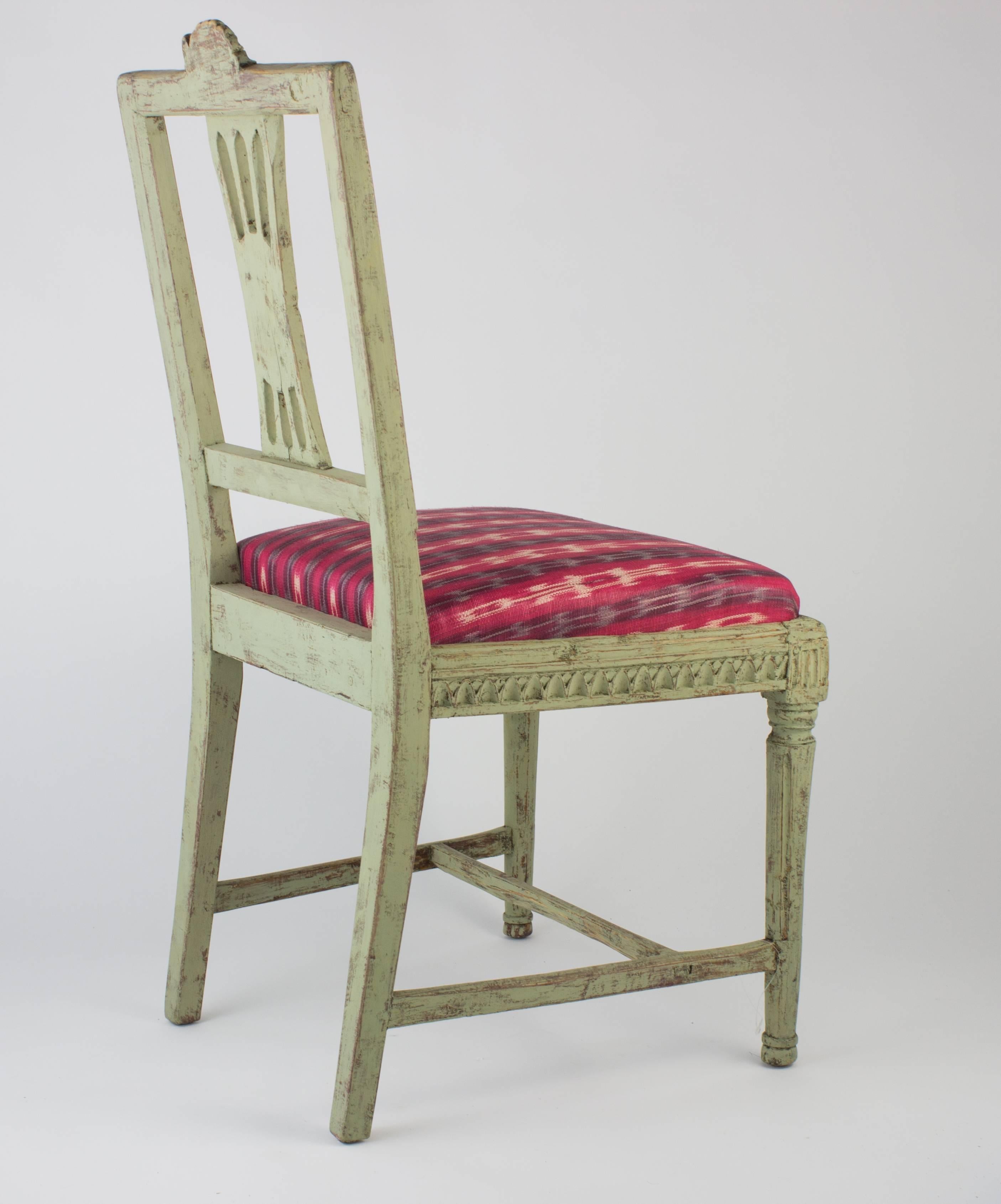 Set of Four Swedish Gustavian Period Dining Chairs In Excellent Condition For Sale In Southampton, NY