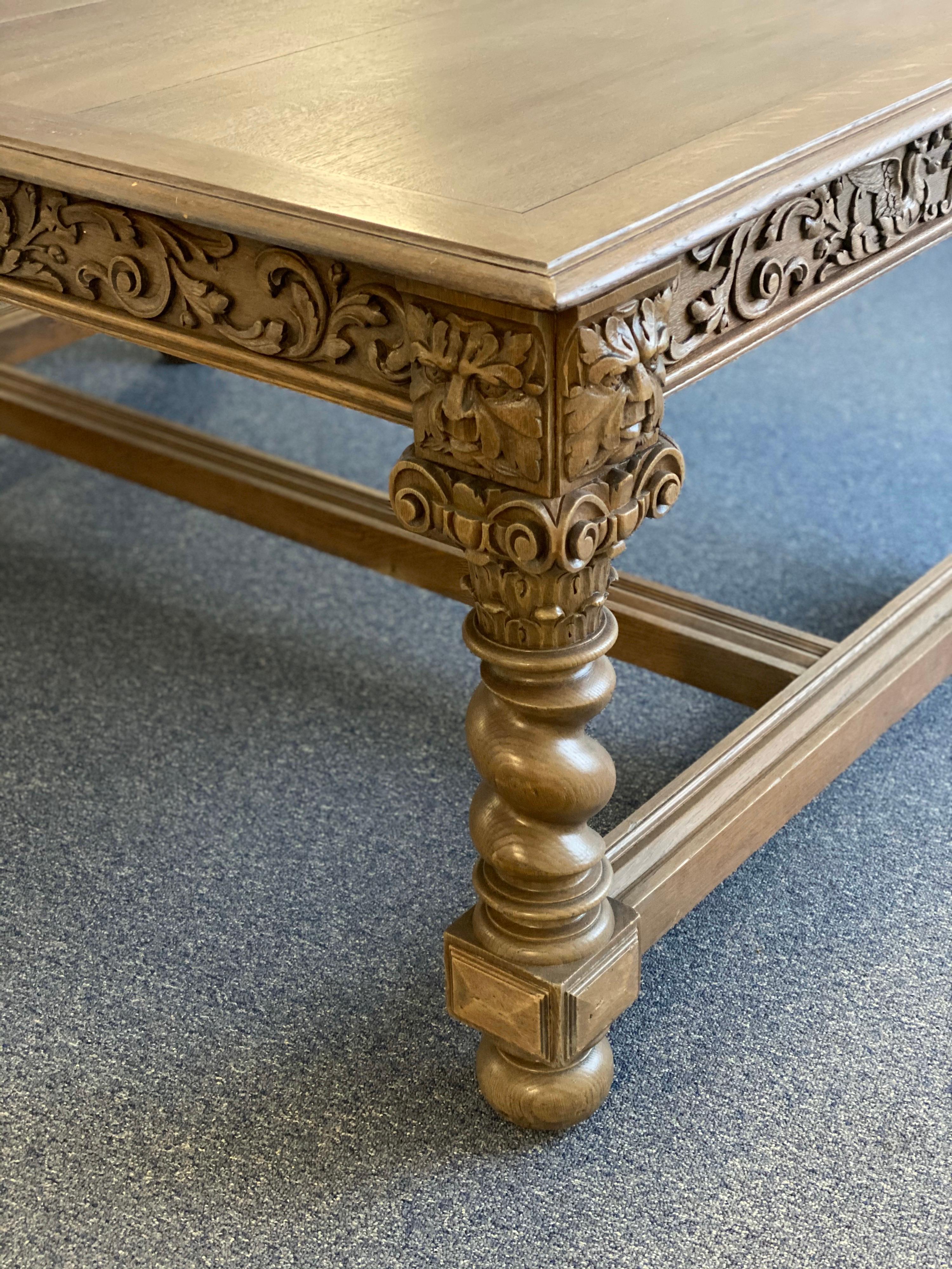19th Century Renaissance Revival Carved Solid Oak Dining Table For Sale 8