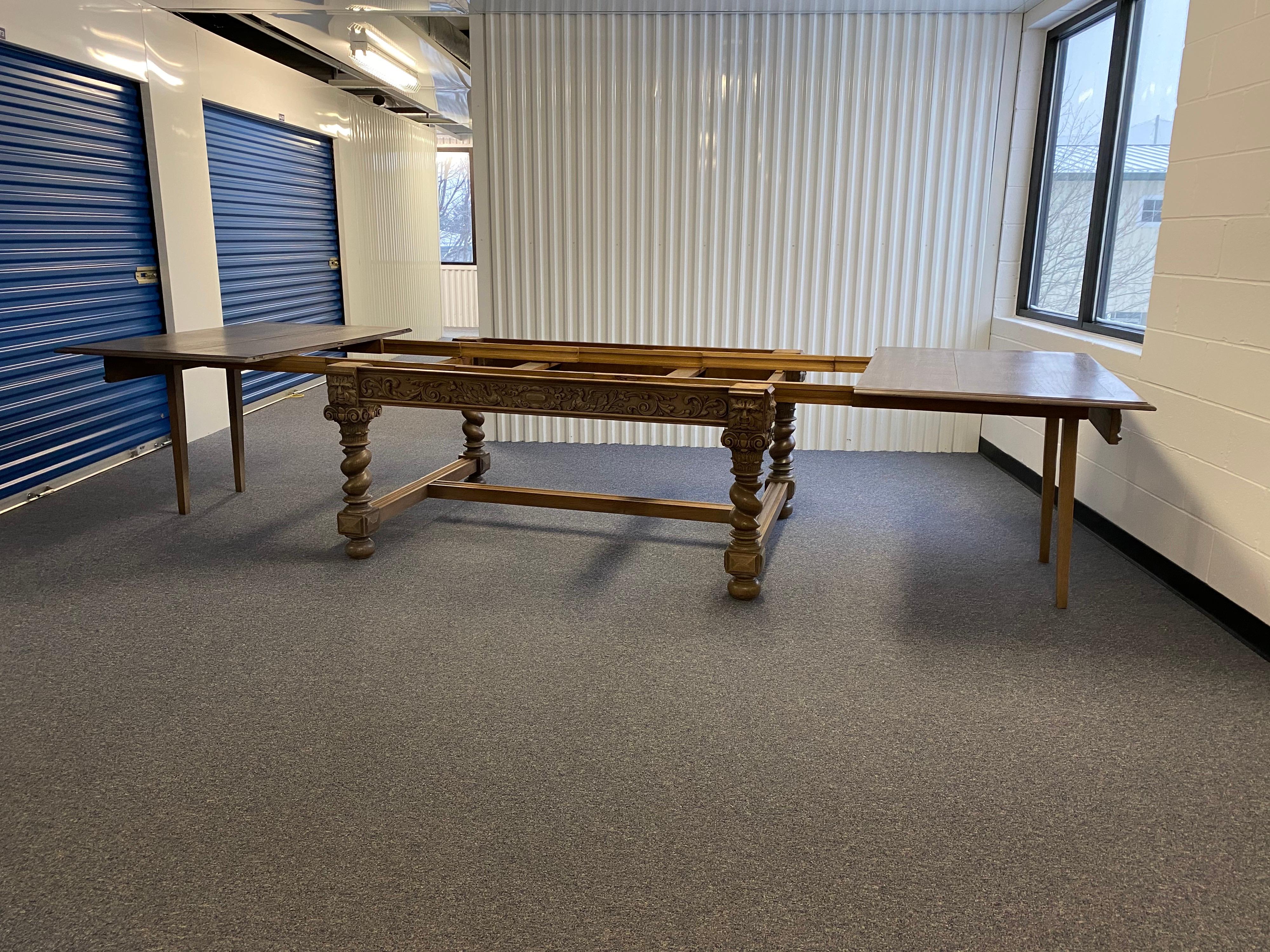 19th Century Renaissance Revival Carved Solid Oak Dining Table For Sale 9