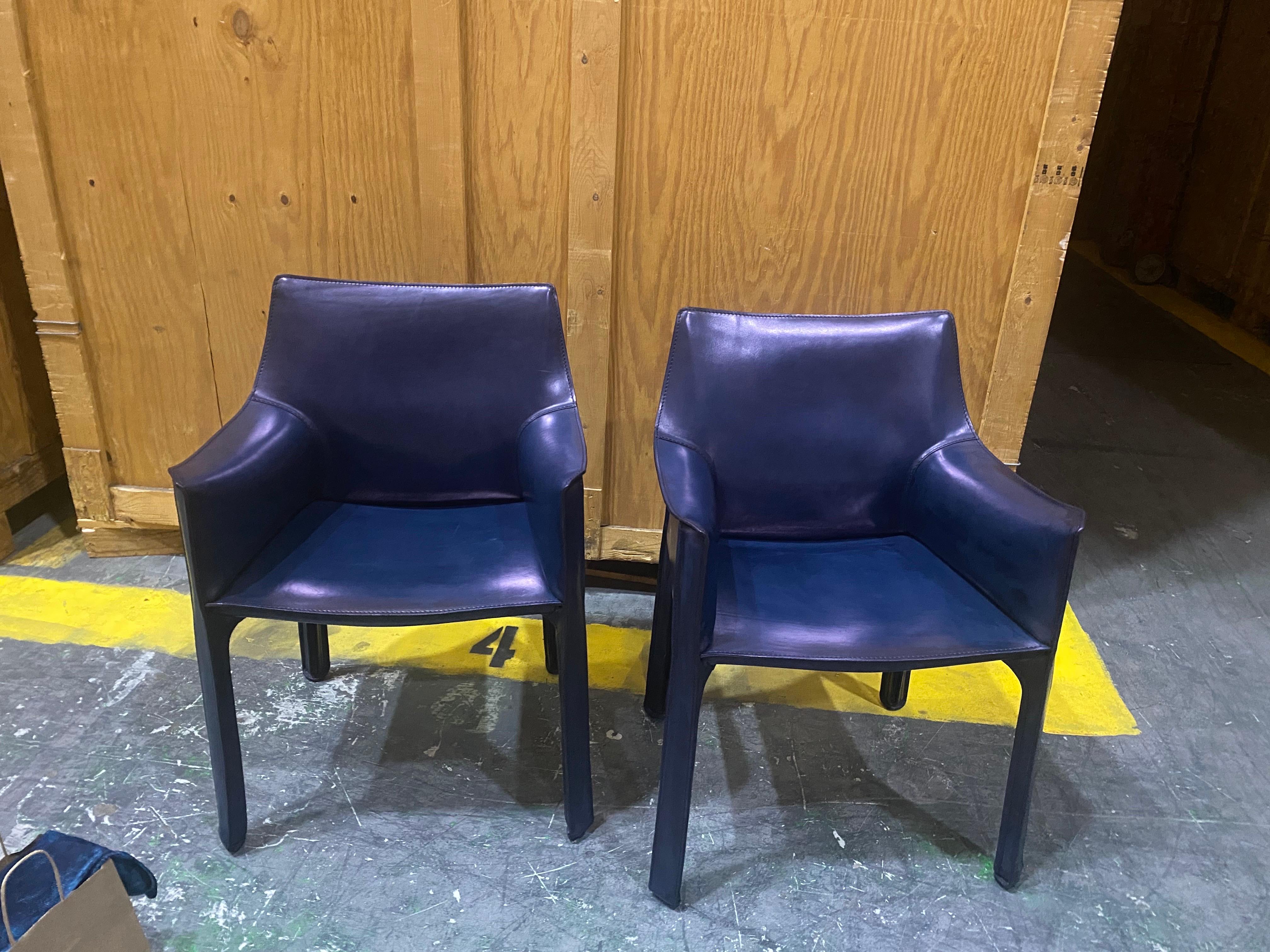 Pair of Mario Bellini for Cassina 'CAB 413' Dining Chairs in Navy Blue Leather For Sale 3