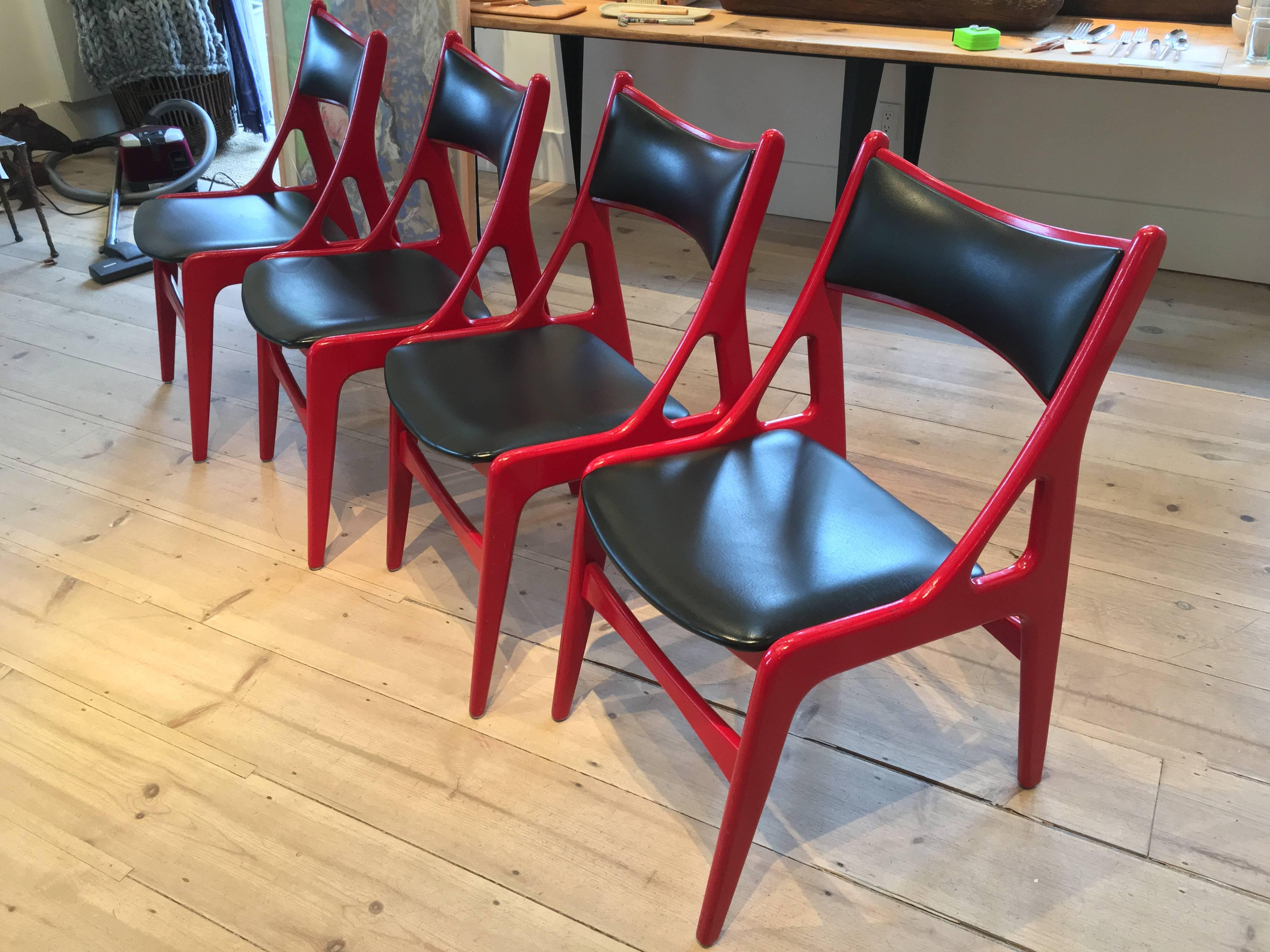 Set of Four, 20th Century Red Chairs with Black Vinyl Upholstery For Sale 3