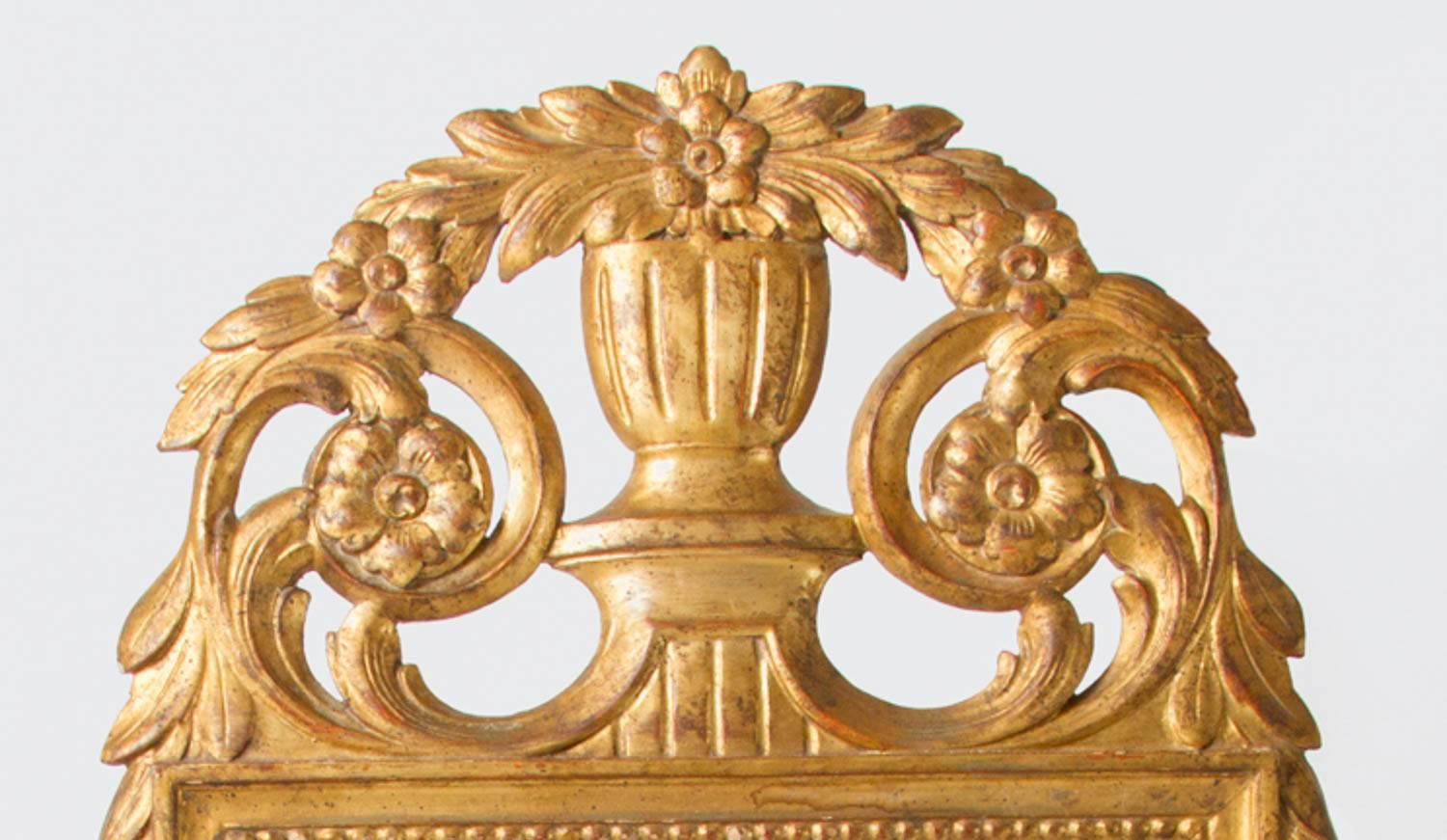 Late 19th century Swedish giltwood mirror

Measures: 20.75