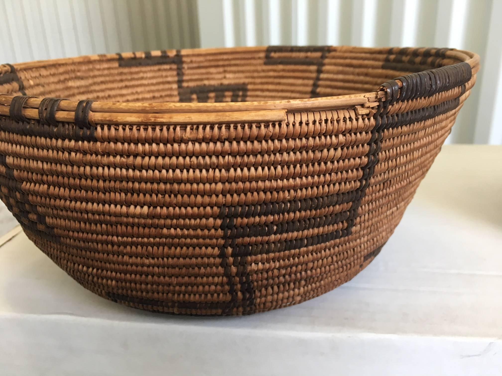 Native American Apache Basket In Excellent Condition In Southampton, NY
