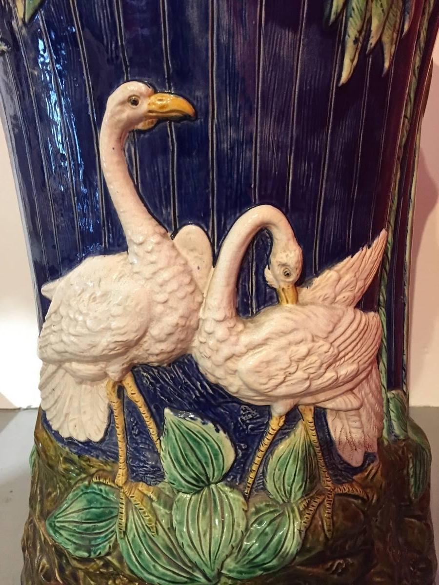 Majolica Garden Seat, Thomas Forester & Sons In Excellent Condition In Paris, FR